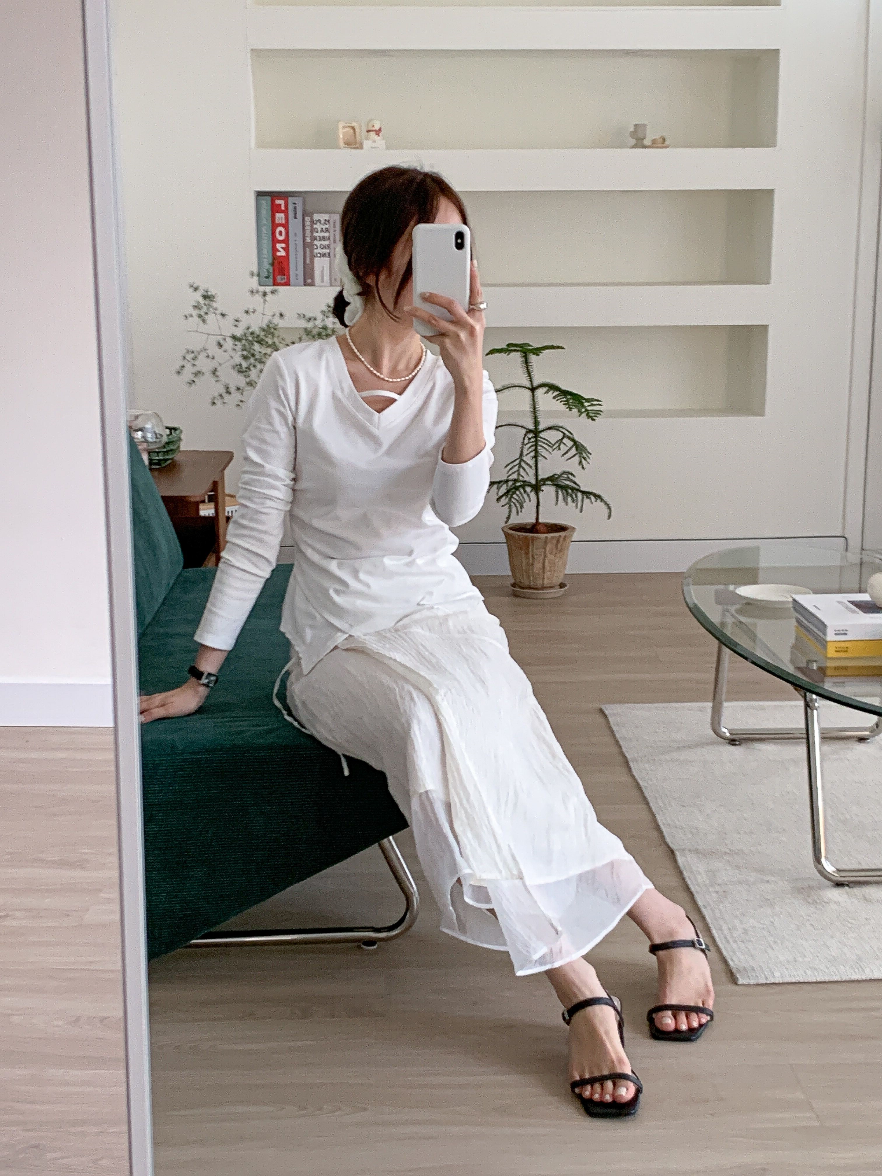 Vネックスリットスリムアンバランス長袖ギャザー無地Tシャツ | 詳細画像5