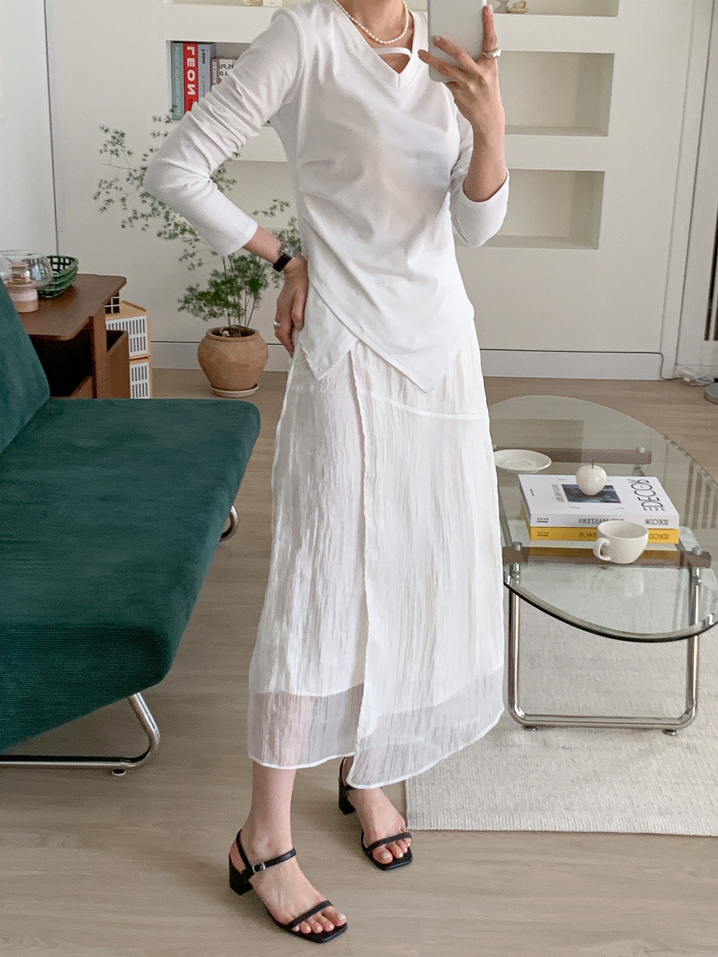 Vネックスリットスリムアンバランス長袖ギャザー無地Tシャツ | 詳細画像19