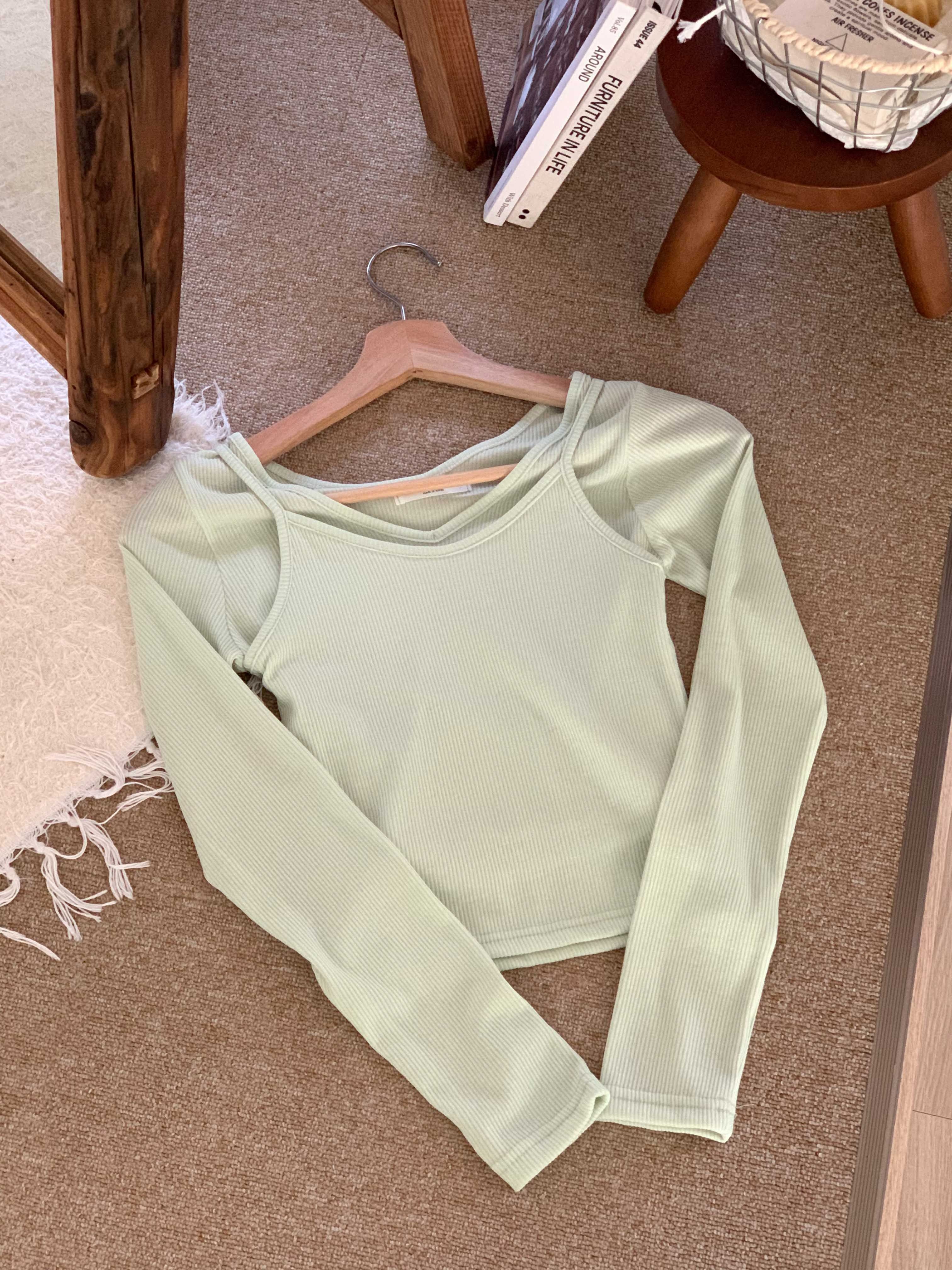 リブVネッククロップドスリム長袖無地Tシャツキャミソールアンサンブル | 詳細画像8