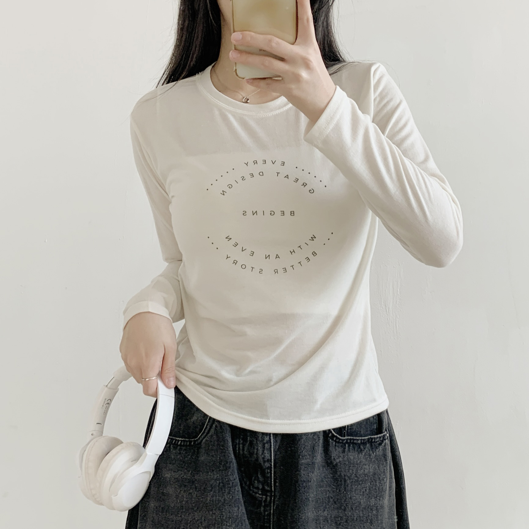 ラウンドネックベーシック長袖ロゴTシャツ | 詳細画像5