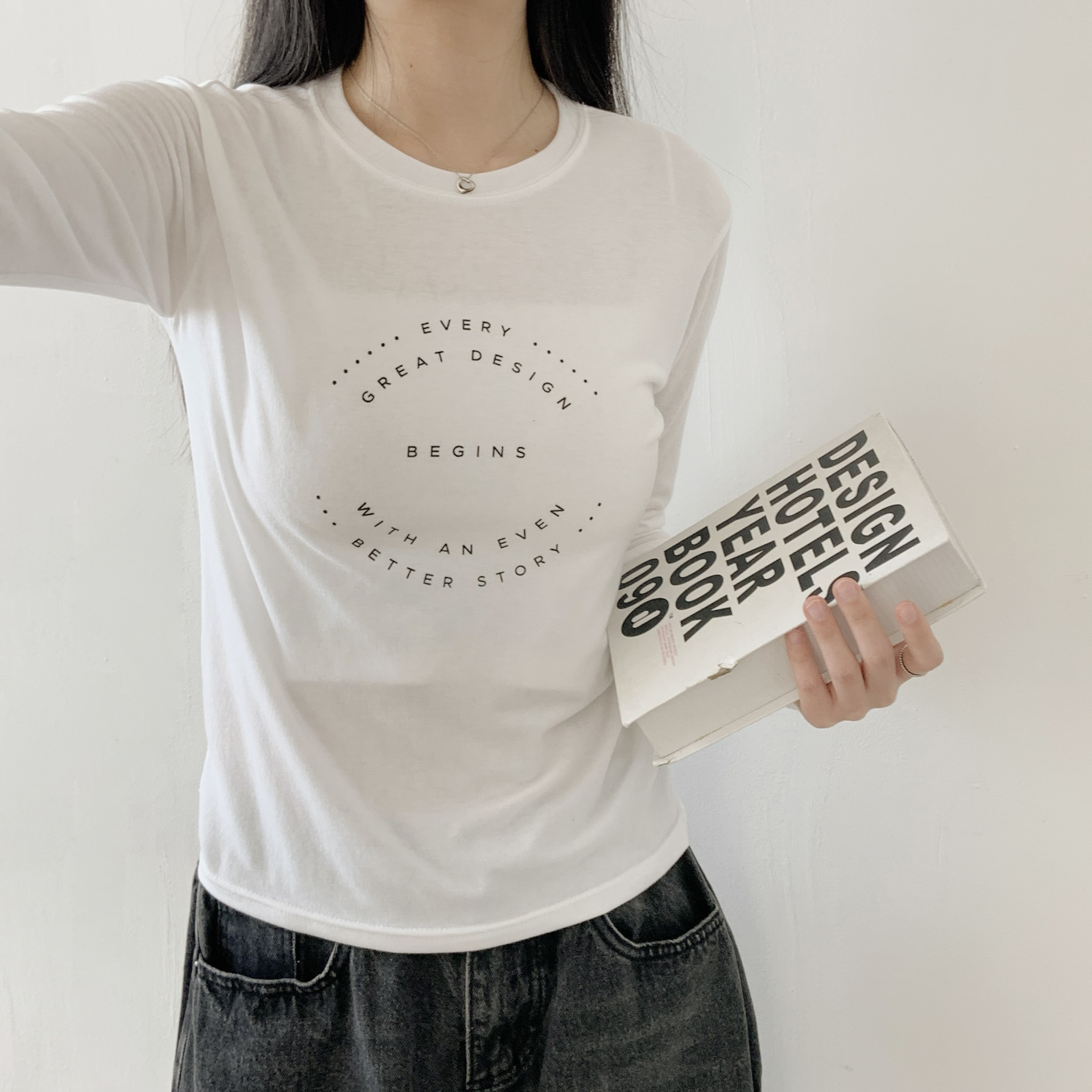 ラウンドネックベーシック長袖ロゴTシャツ | 詳細画像7