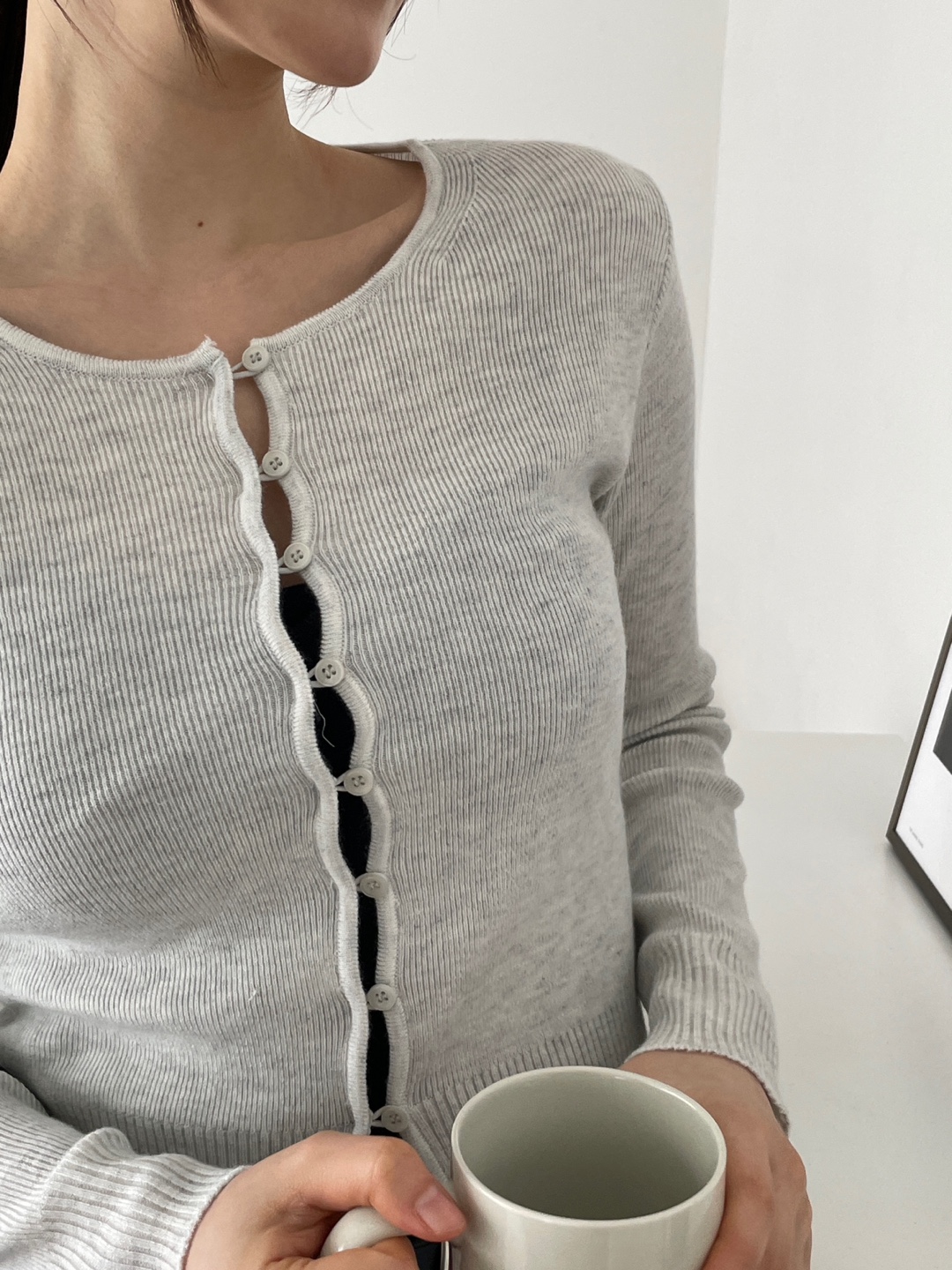 ボタンラウンドネックベーシックスリム長袖カーディガン | 詳細画像3