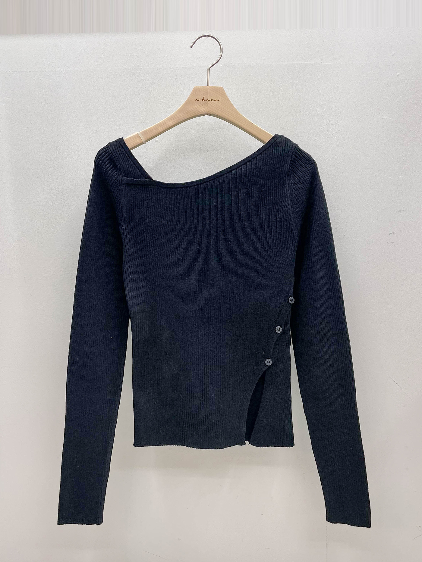 スリムアンバランス長袖フェイクボタンクロスニット | 詳細画像16