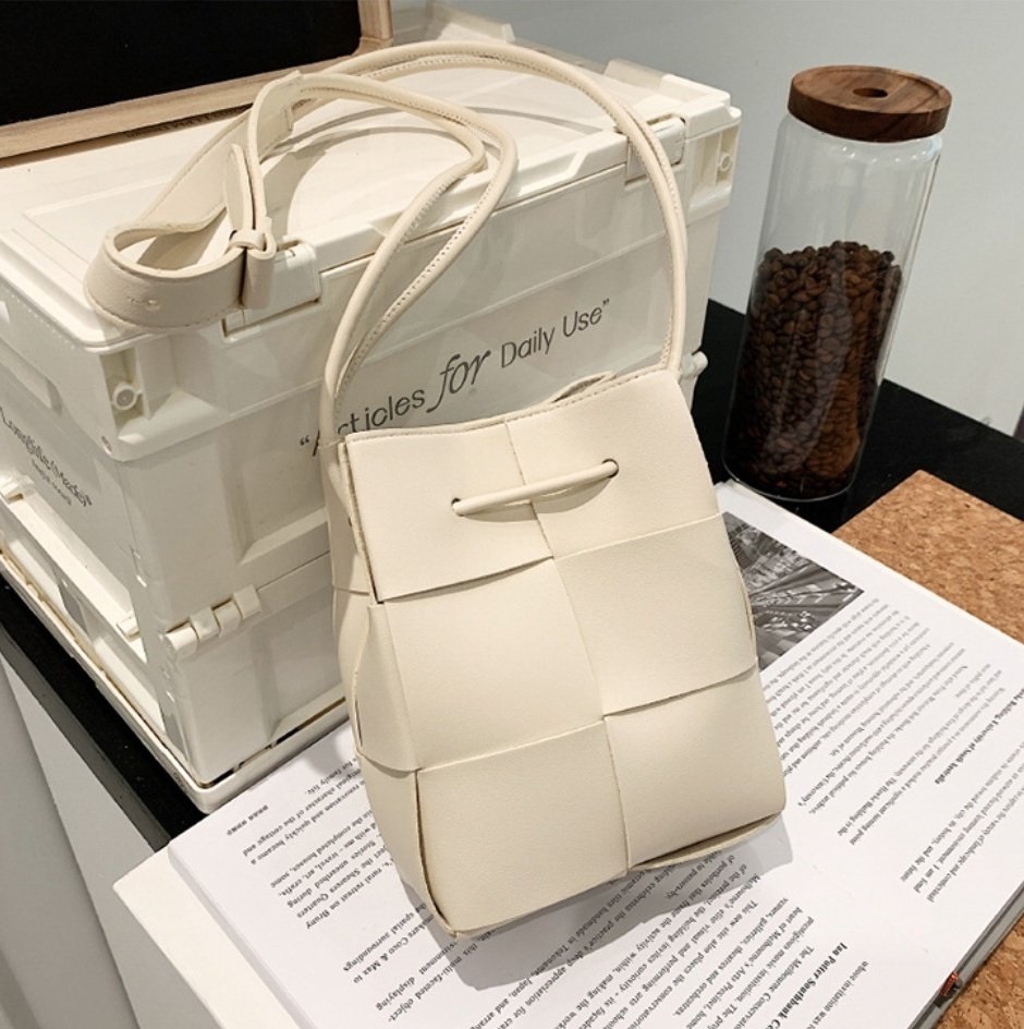 レザー調カラーショルダーバッグ | 詳細画像5