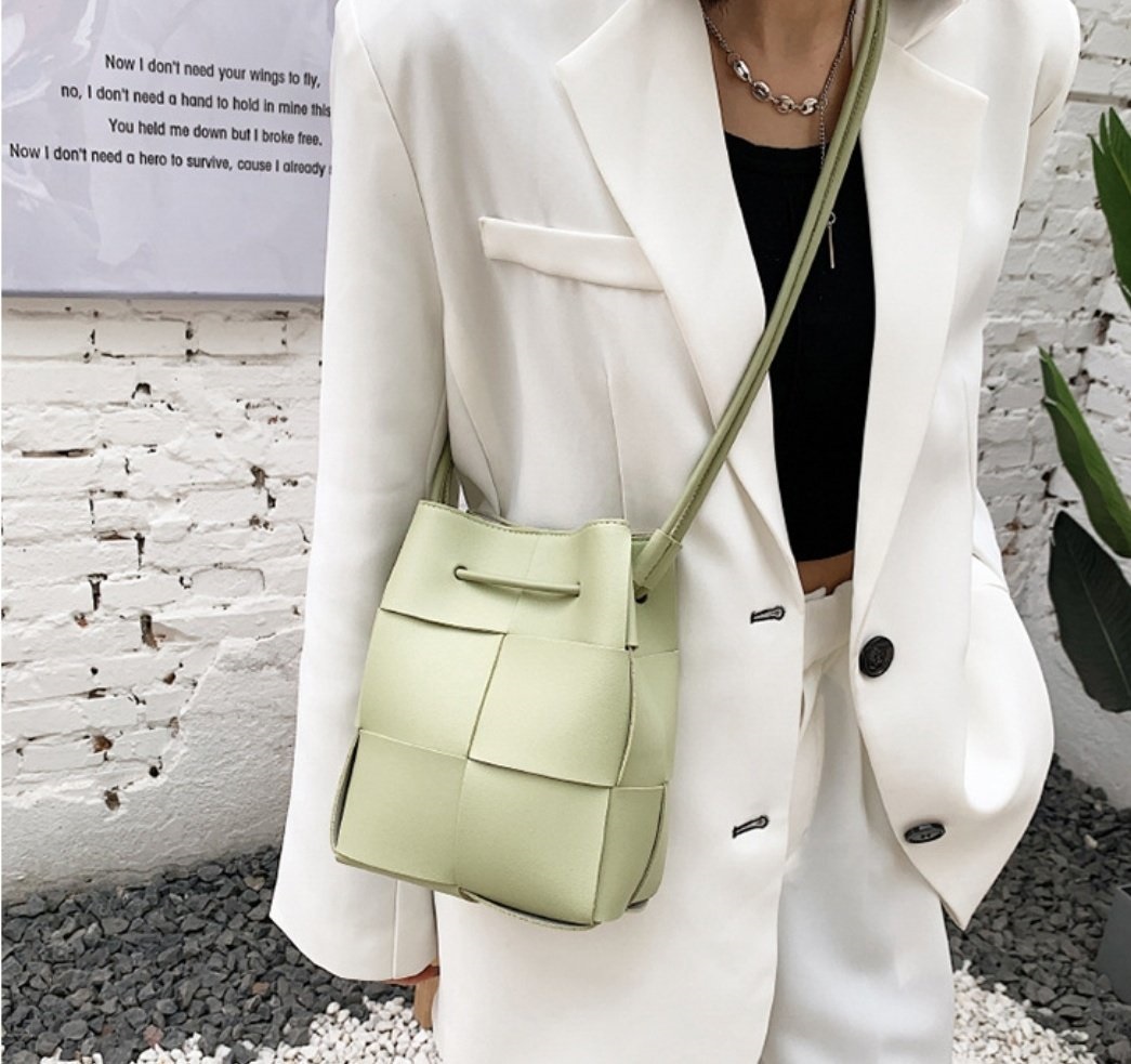 レザー調カラーショルダーバッグ | 詳細画像10