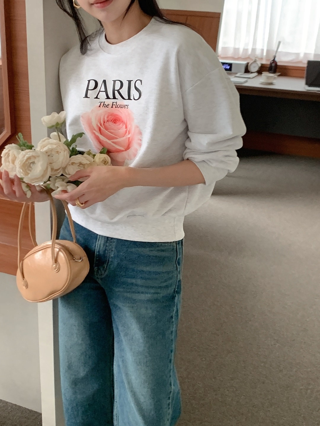 ラウンドネックルーズ長袖セミクロップドプリントスウェット | 詳細画像6