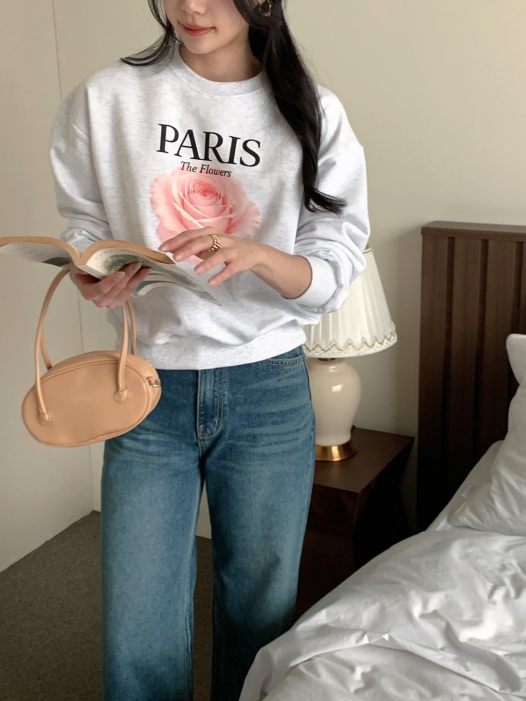 ラウンドネックルーズ長袖セミクロップドプリントスウェット | 詳細画像13