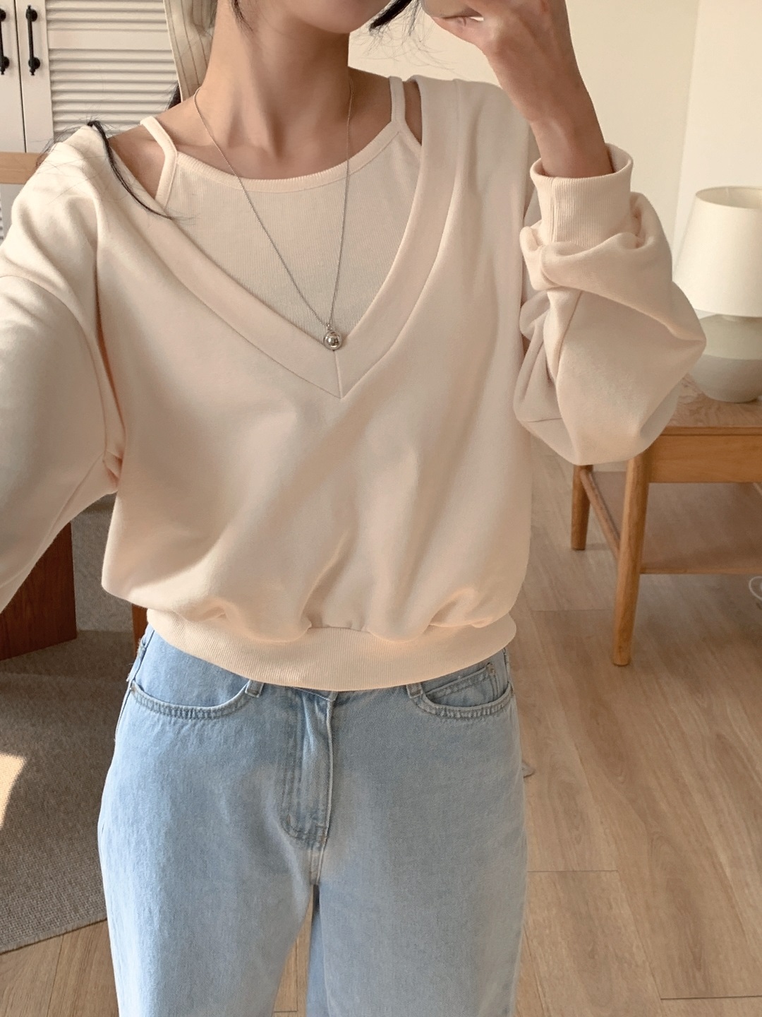 Vネッククロップドルーズ長袖レイヤード無地スウェット | 詳細画像2