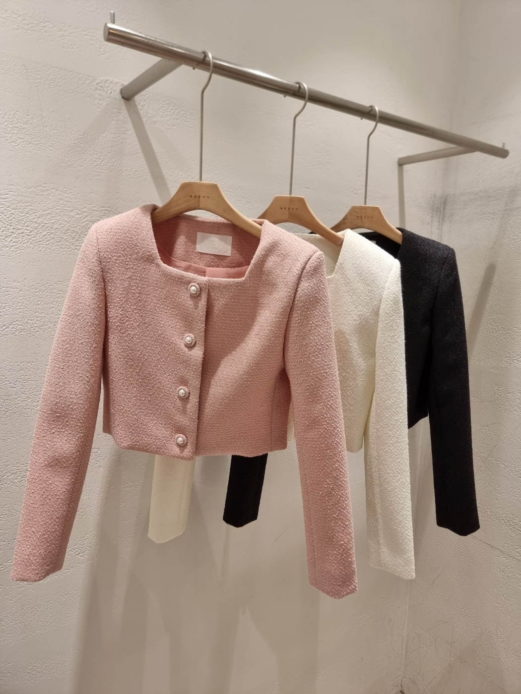 スクエアネック肩パッドクロップド長袖ビジューボタン無地ジャケット | 詳細画像17