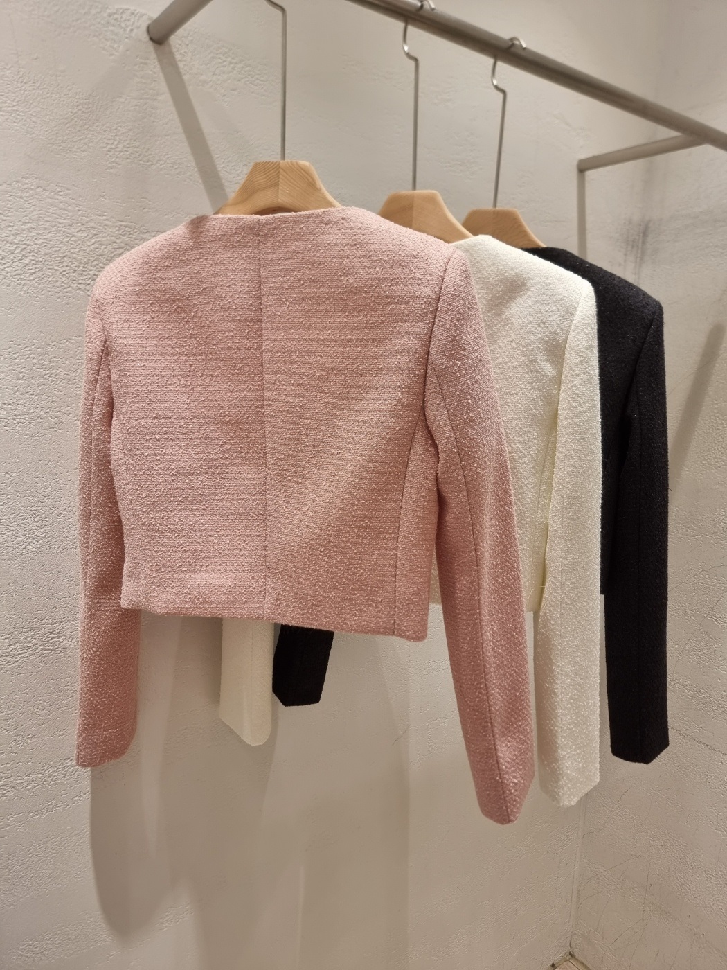 スクエアネック肩パッドクロップド長袖ビジューボタン無地ジャケット | 詳細画像19