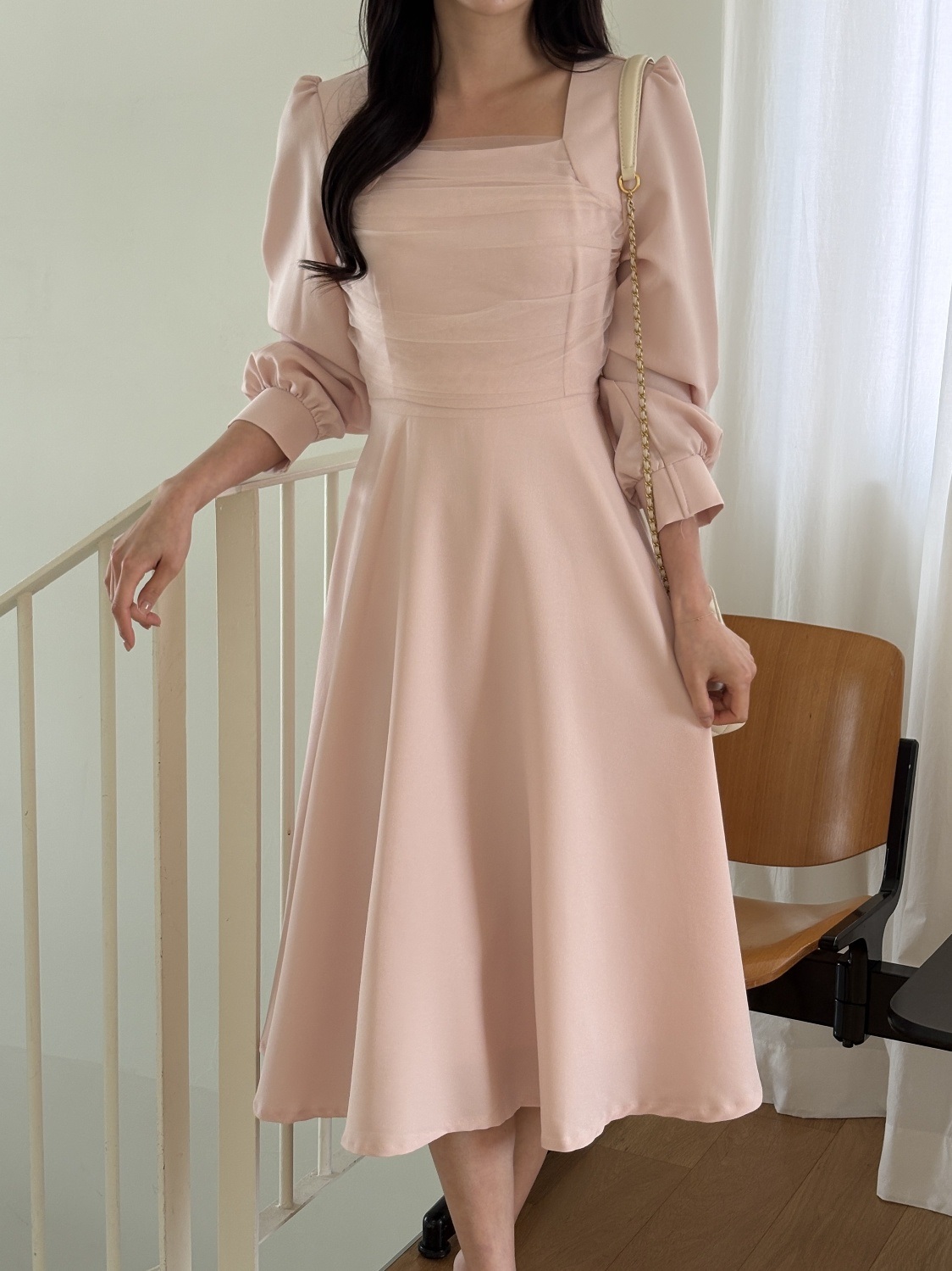 シフォンコンビスクエアネックパフスリーブロング長袖ギャザーフレアAラインボタンスリーブ無地ワンピース | 詳細画像4