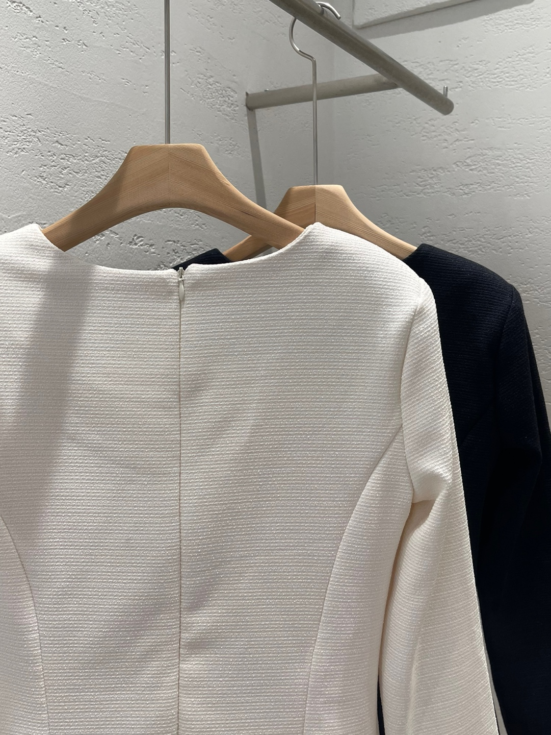 スクエアネック肩パッドライン長袖アウトポケットフェイクボタンミニワンピース | 詳細画像24