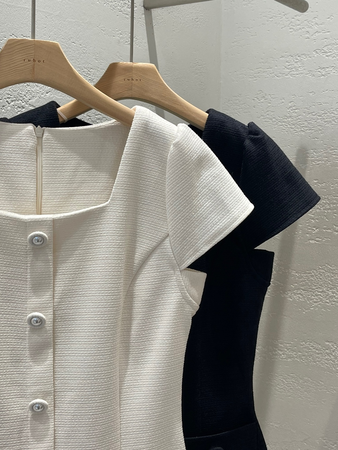 スクエアネックラインパフスリーブフレンチスリーブ半袖ツーポケットフェイクボタンミニワンピース | 詳細画像22