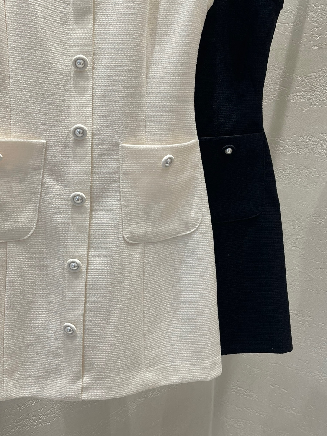 スクエアネックラインパフスリーブフレンチスリーブ半袖ツーポケットフェイクボタンミニワンピース | 詳細画像23