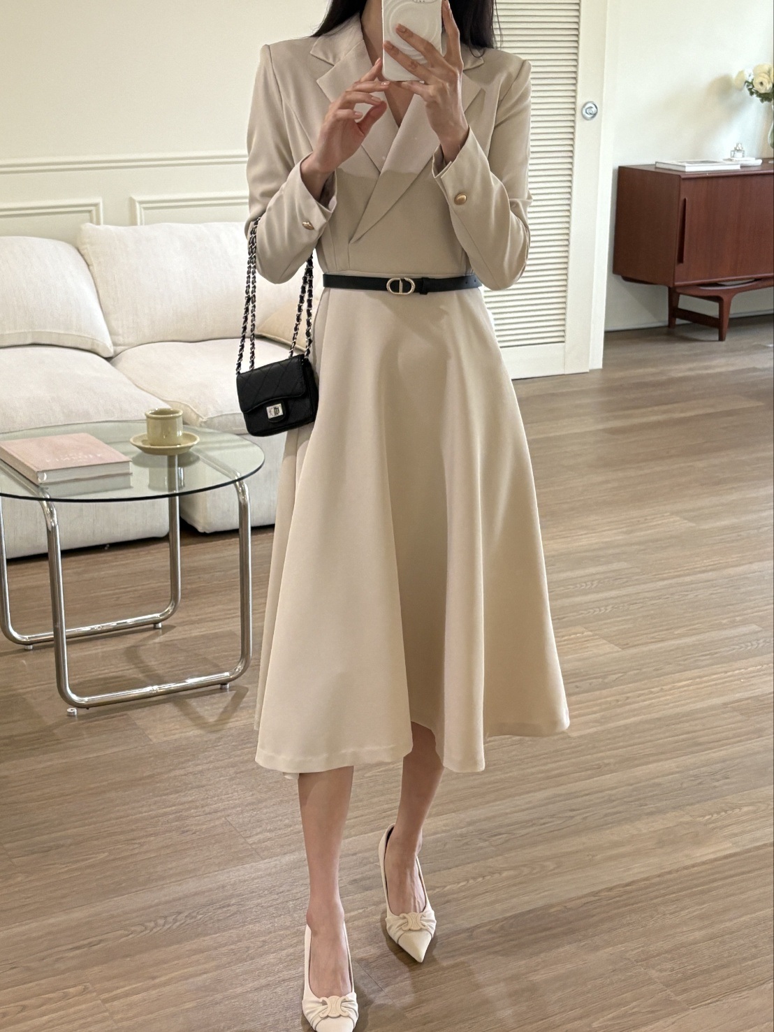 肩パッドオープンカラーラインラップ調ロング長袖フレアAライン無地ワンピースベルト付 | 詳細画像2