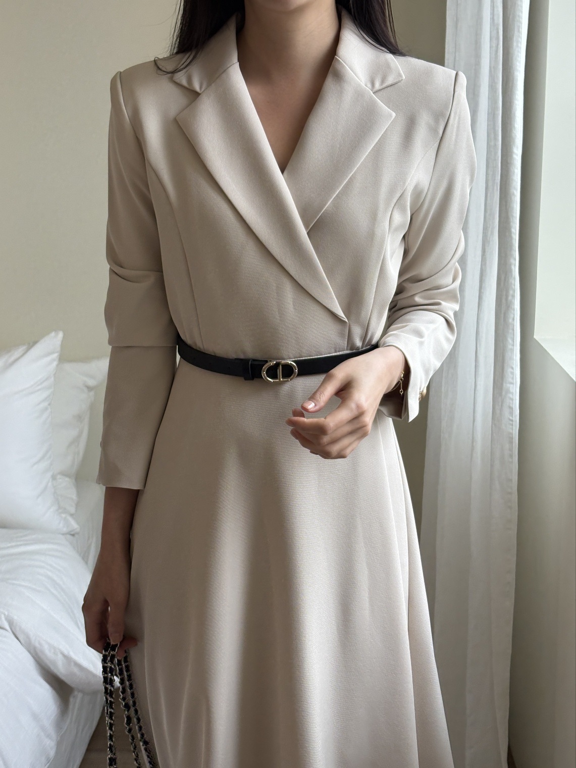 肩パッドオープンカラーラインラップ調ロング長袖フレアAライン無地ワンピースベルト付 | 詳細画像6