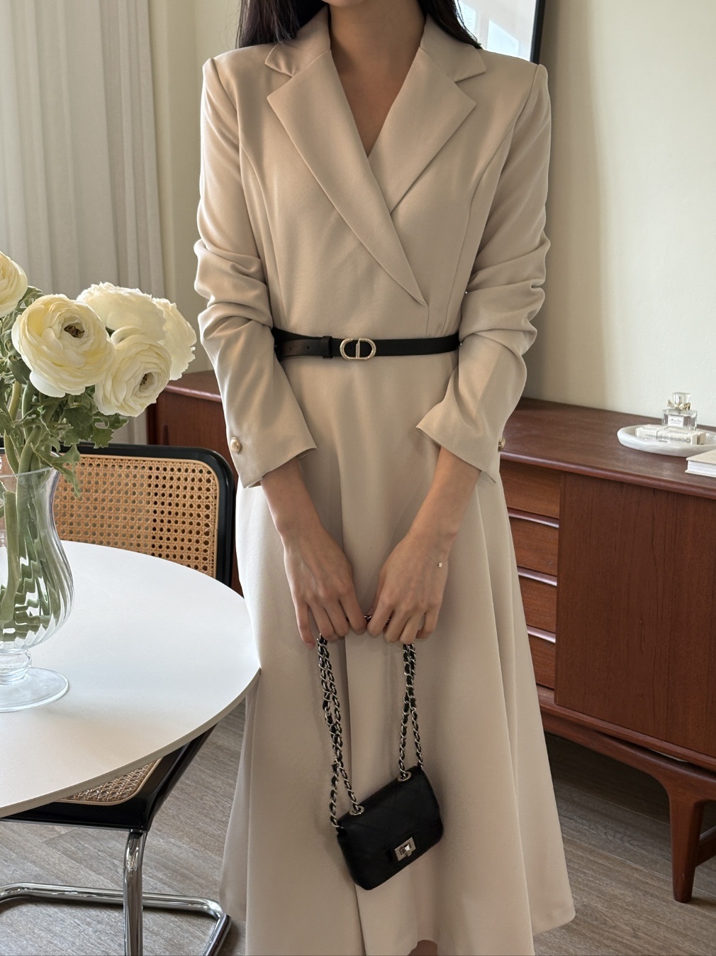 肩パッドオープンカラーラインラップ調ロング長袖フレアAライン無地ワンピースベルト付 | 詳細画像10