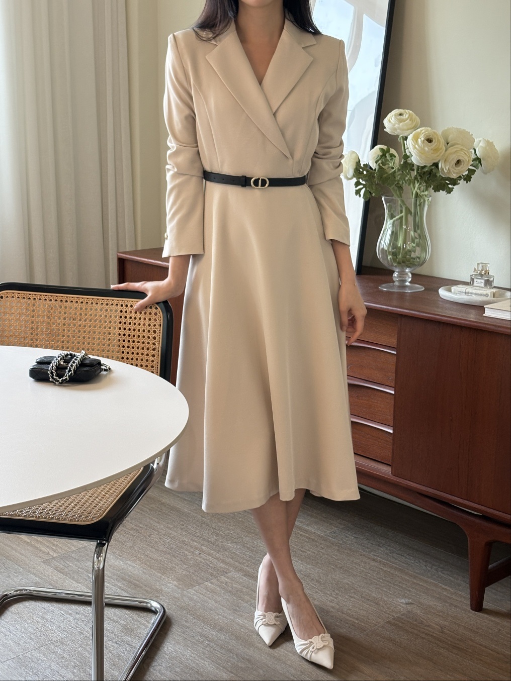 肩パッドオープンカラーラインラップ調ロング長袖フレアAライン無地ワンピースベルト付 | 詳細画像12