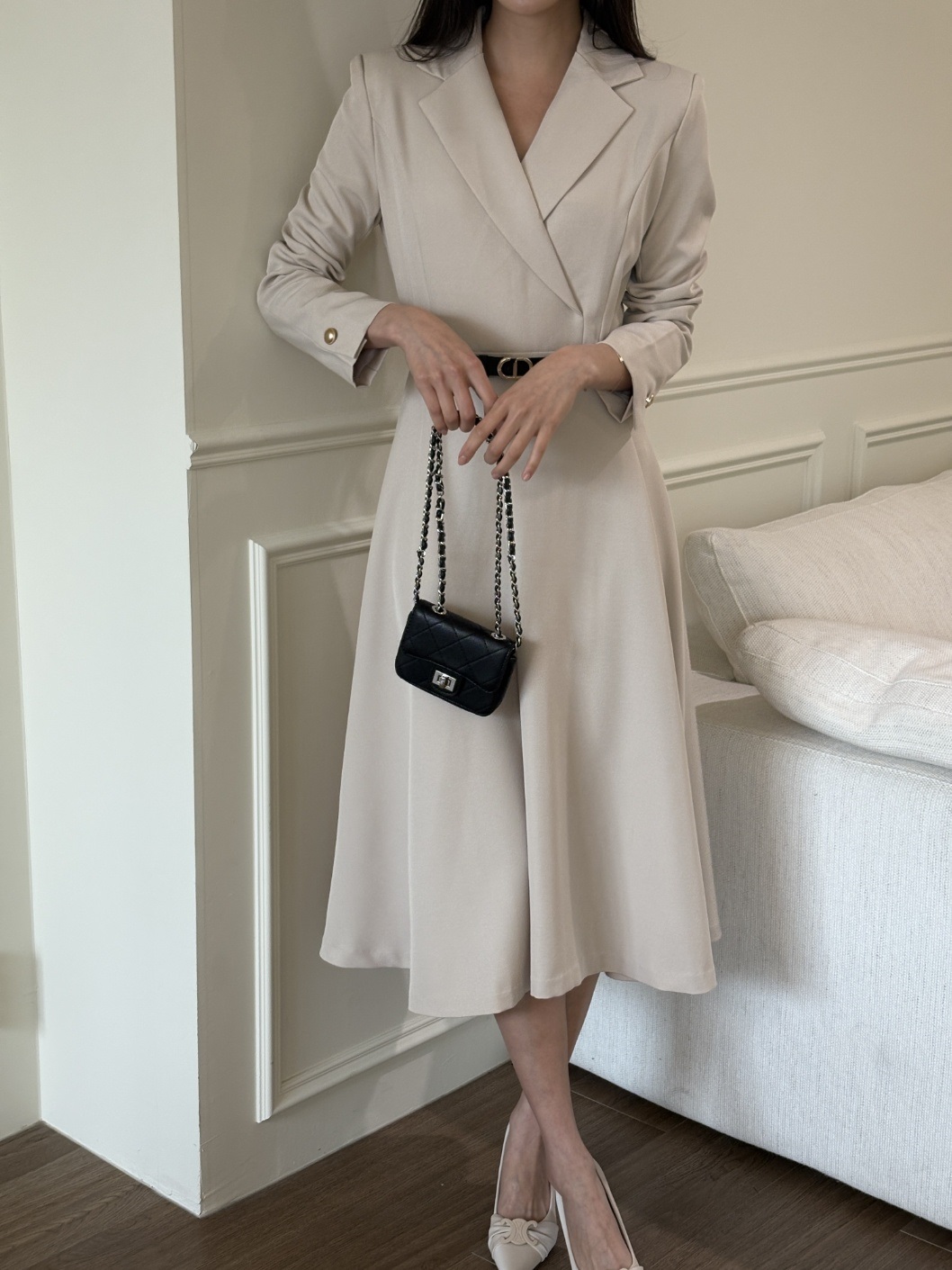 肩パッドオープンカラーラインラップ調ロング長袖フレアAライン無地ワンピースベルト付 | 詳細画像13