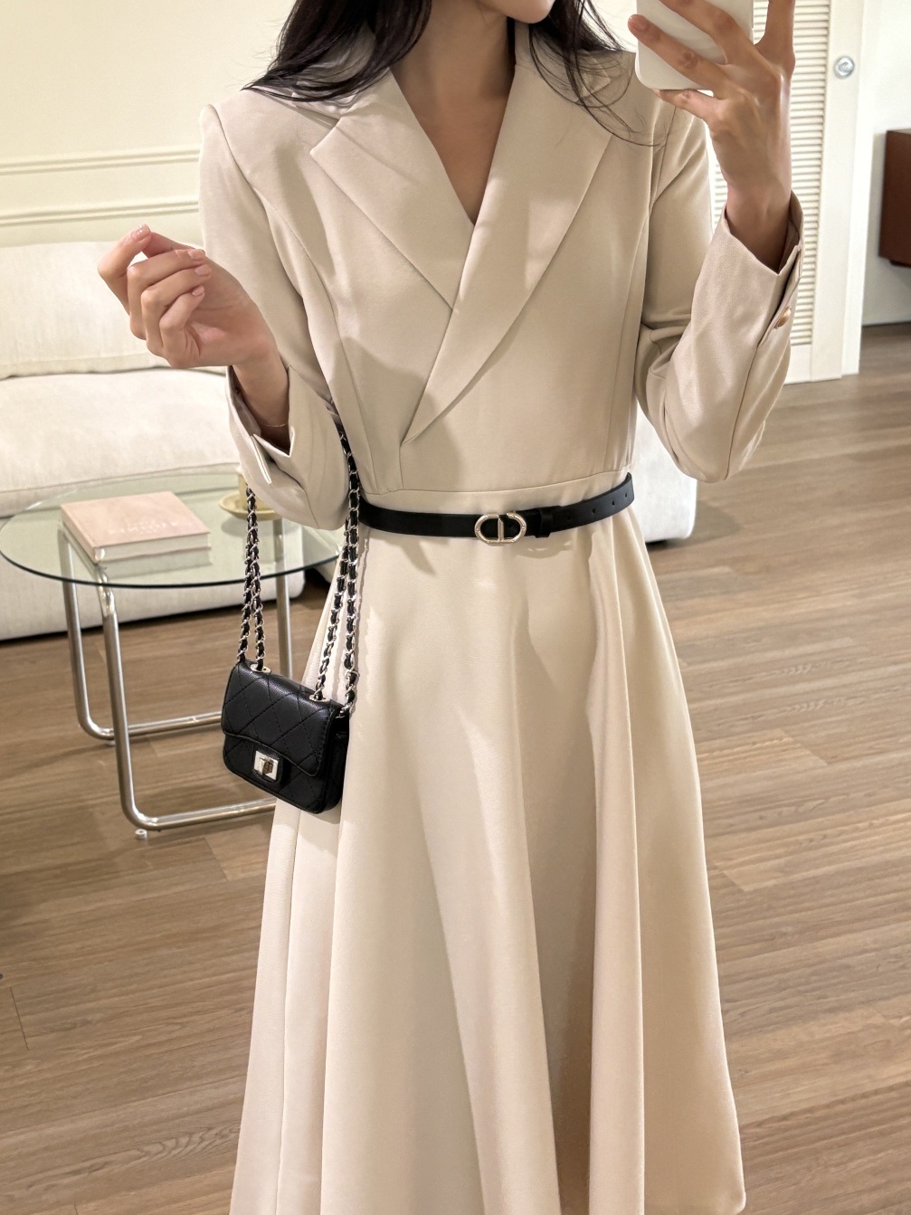 肩パッドオープンカラーラインラップ調ロング長袖フレアAライン無地ワンピースベルト付 | 詳細画像18