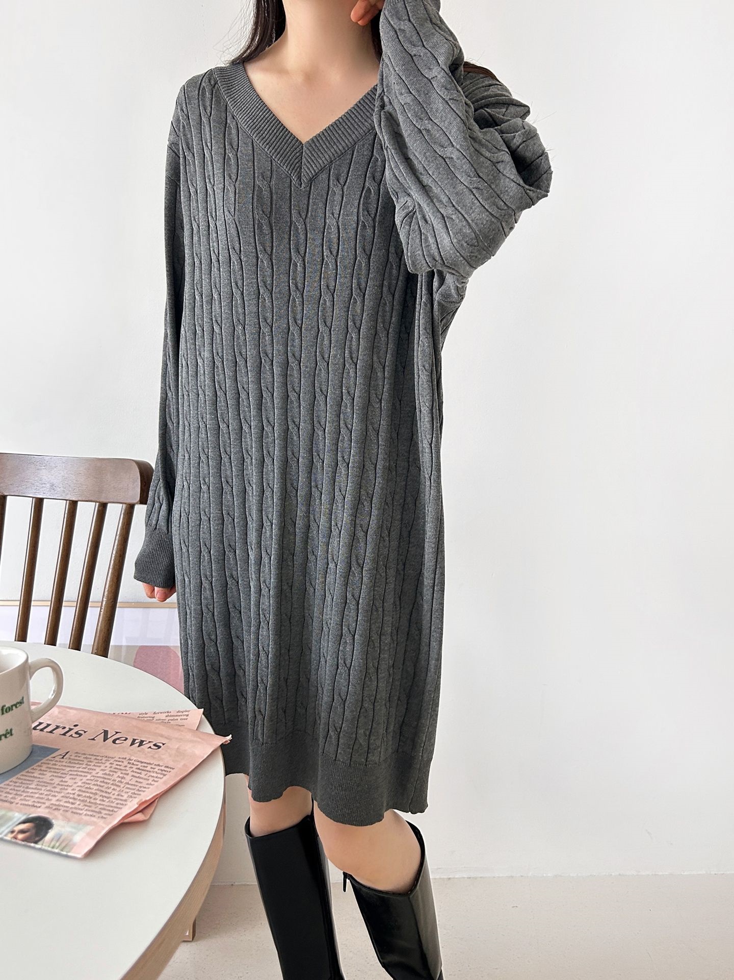ニットVネックロング長袖ケーブルワンピース | 詳細画像11