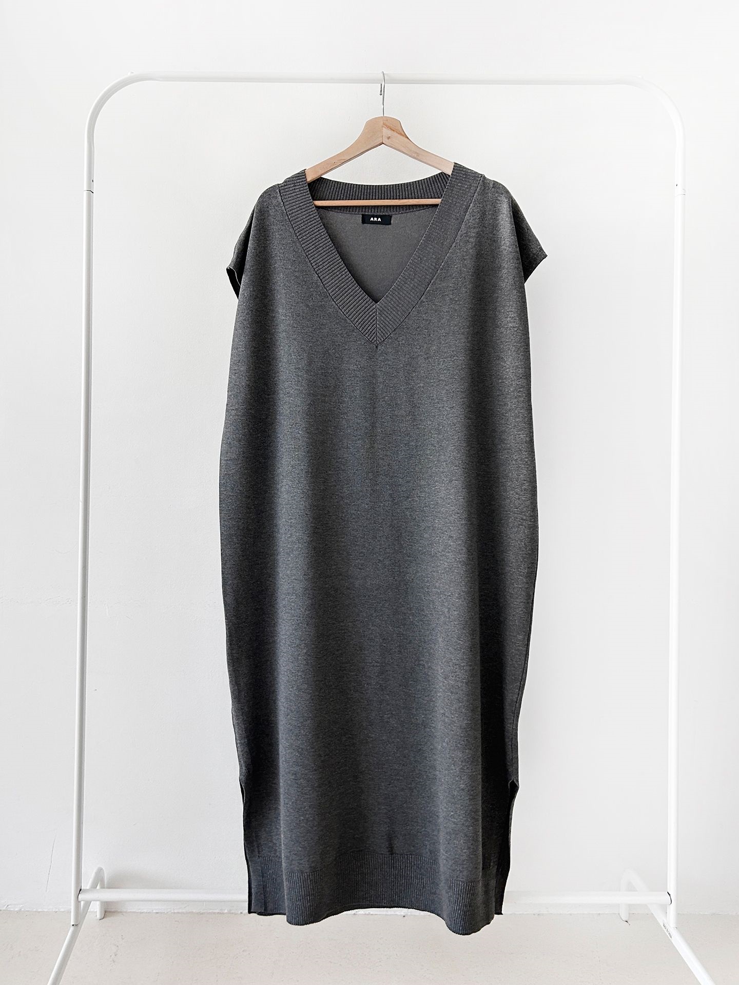ニットVネックロングワンピース | 詳細画像38