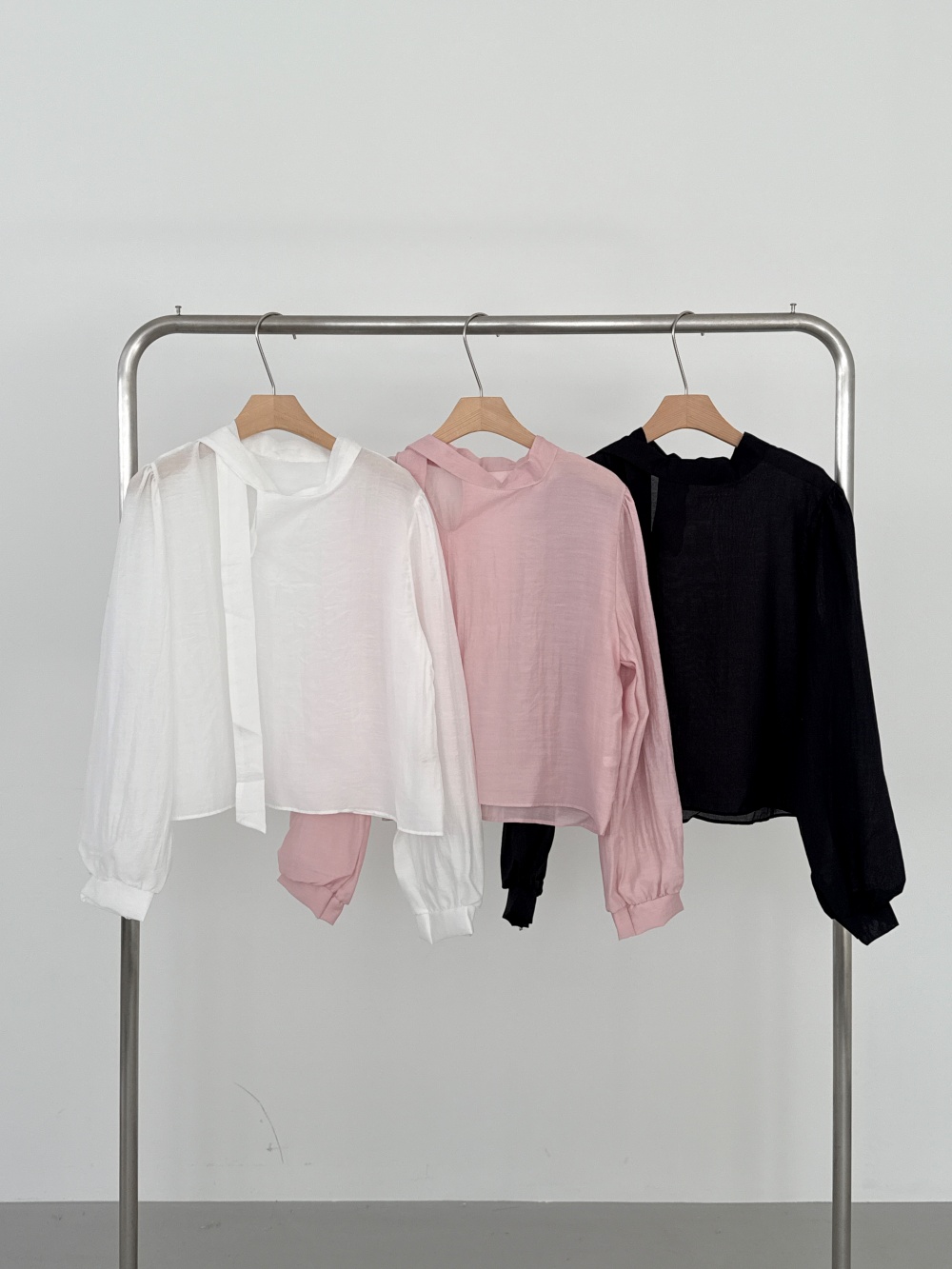 ボウタイパフスリーブ長袖ブラウス | 詳細画像20