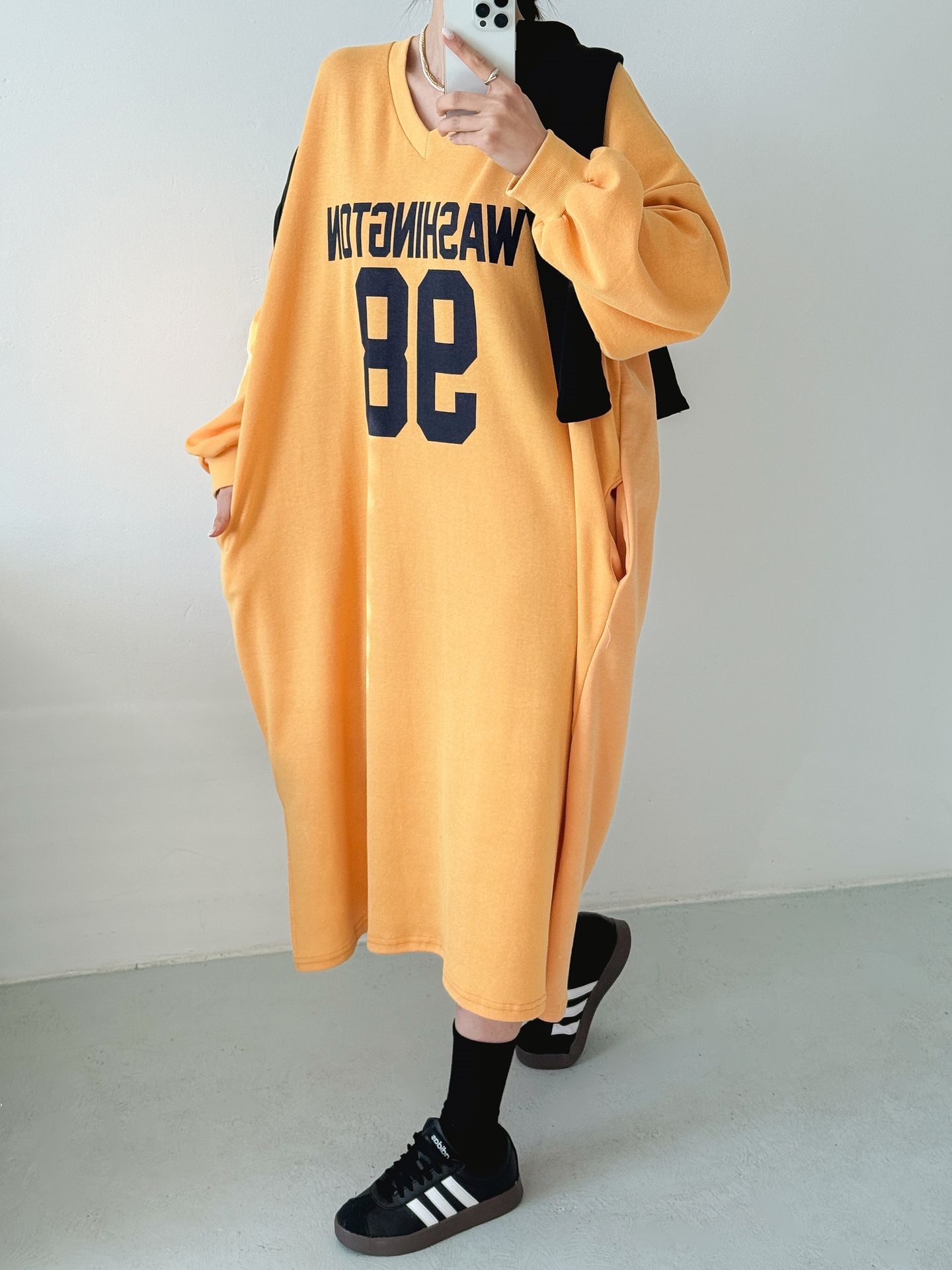 Vネックスリットポケットオーバーサイズロング長袖ビッグプリントワンピース | 詳細画像3