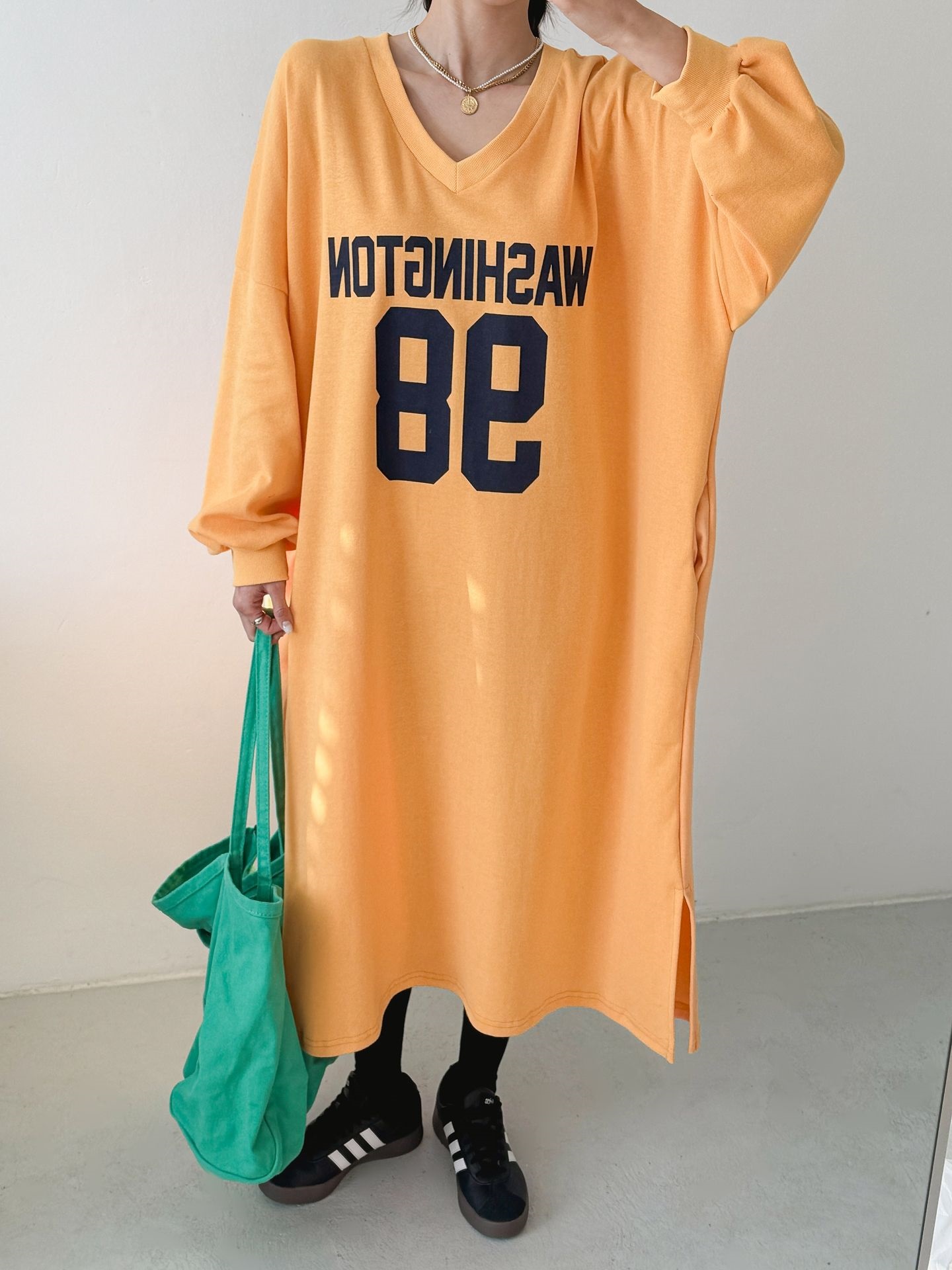 Vネックスリットポケットオーバーサイズロング長袖ビッグプリントワンピース | 詳細画像4