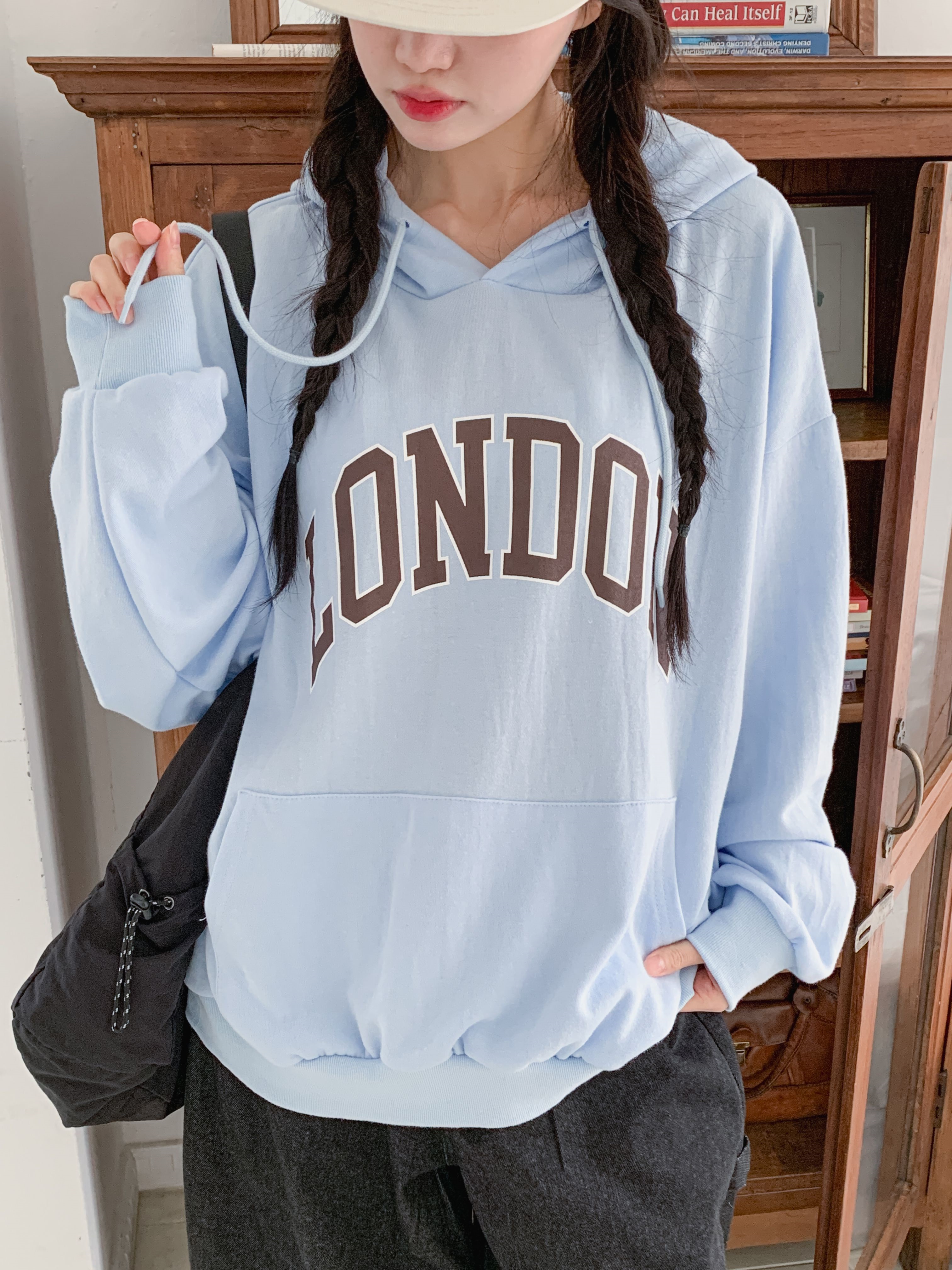 フードドローストリングオーバーサイズ長袖カンガルーポケットプリントパーカー | 詳細画像10