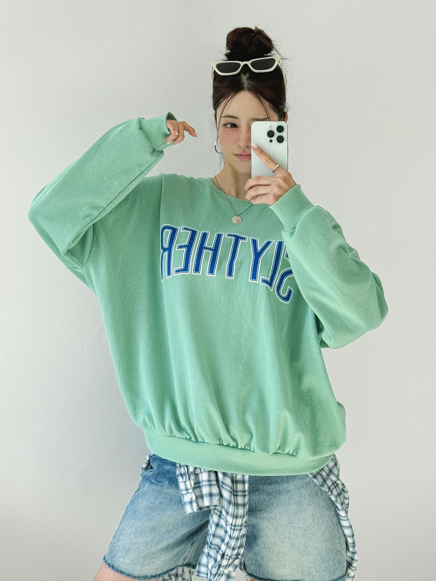 ラウンドネックオーバーサイズルーズ長袖ビッグプリントスウェット | 詳細画像10