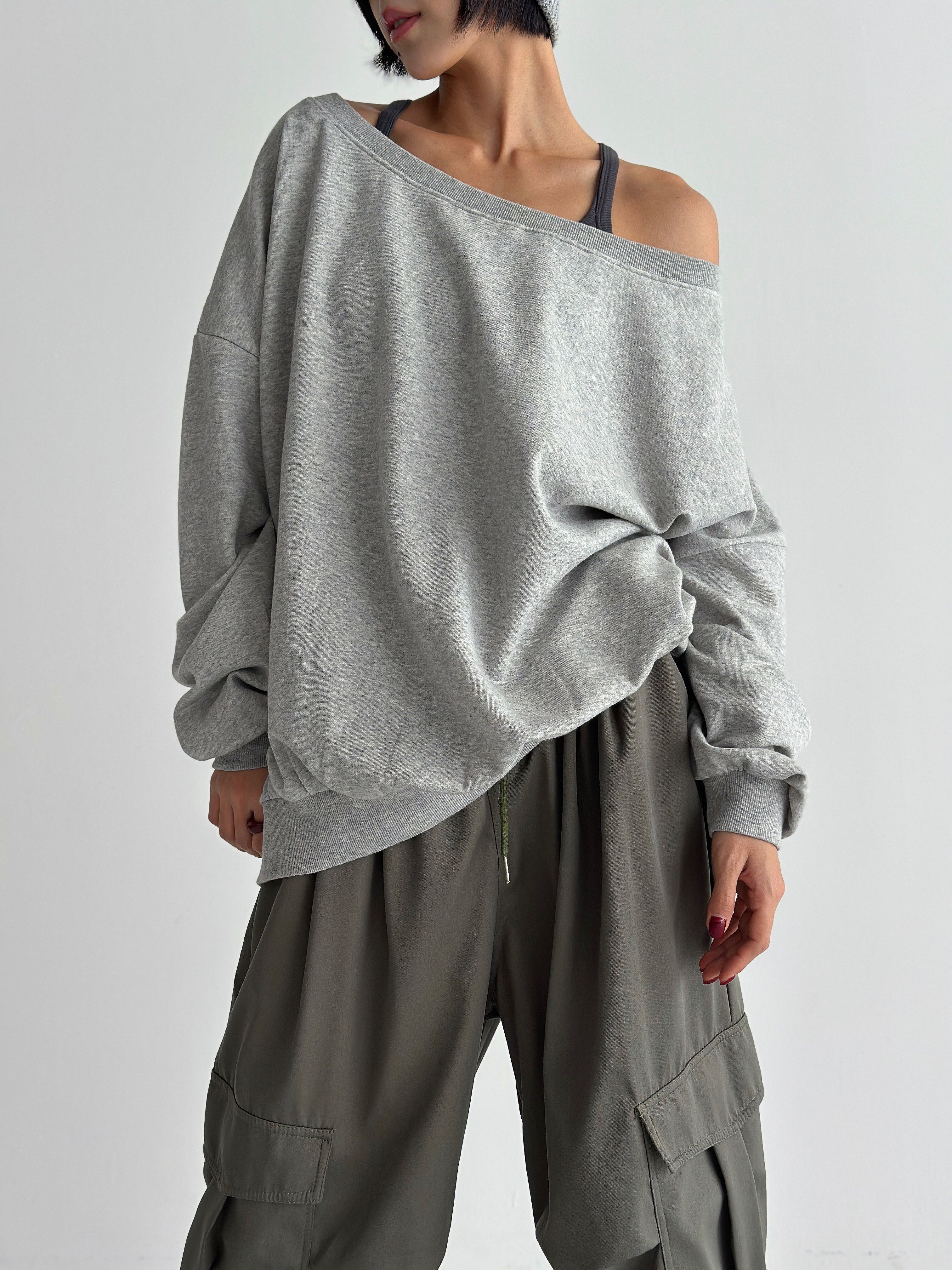 ボートネックワンショルダーオーバーサイズ長袖無地スウェット | 詳細画像5