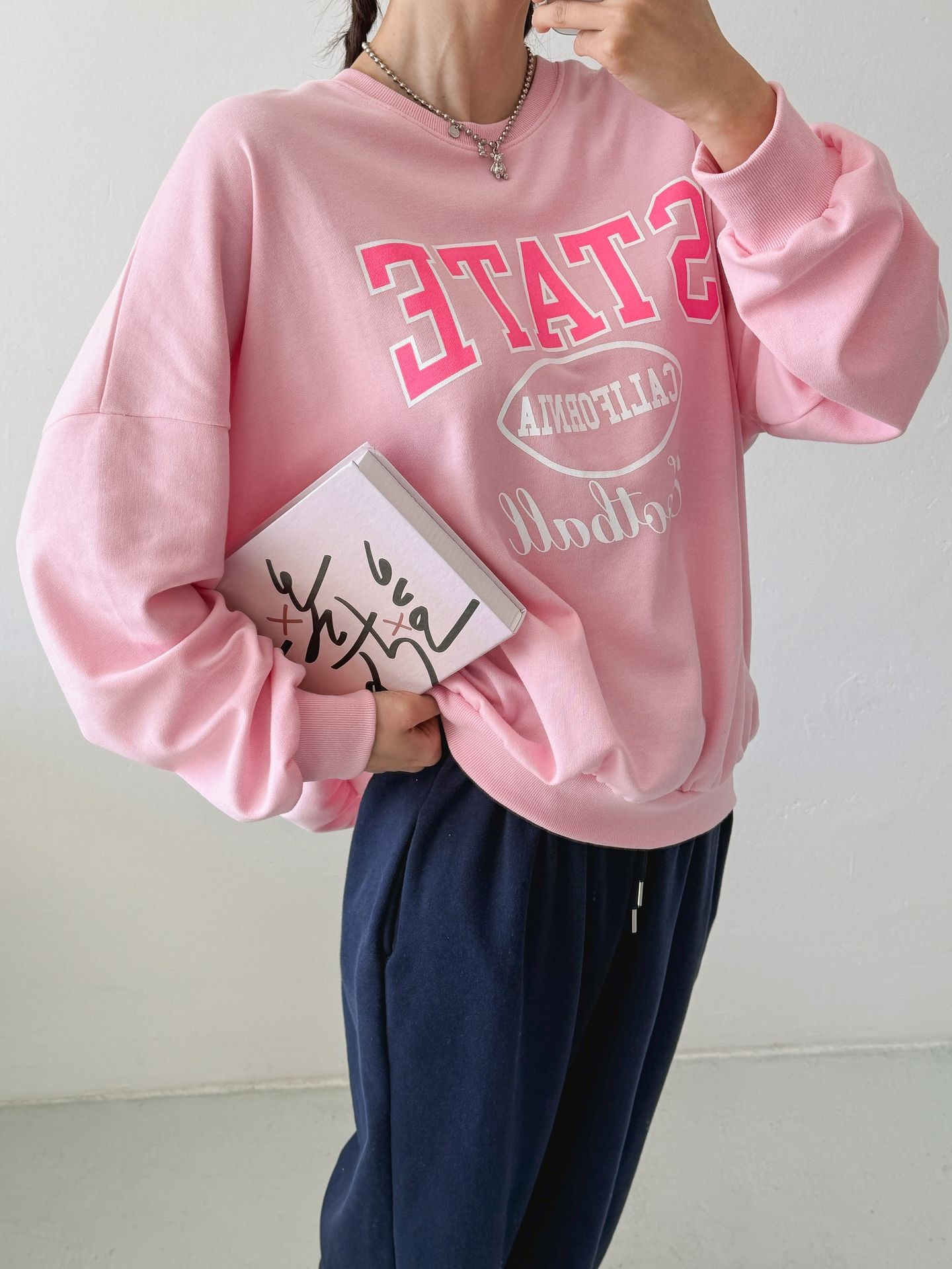 ラウンドネックオーバーサイズルーズ長袖ビッグプリントスウェット | 詳細画像3