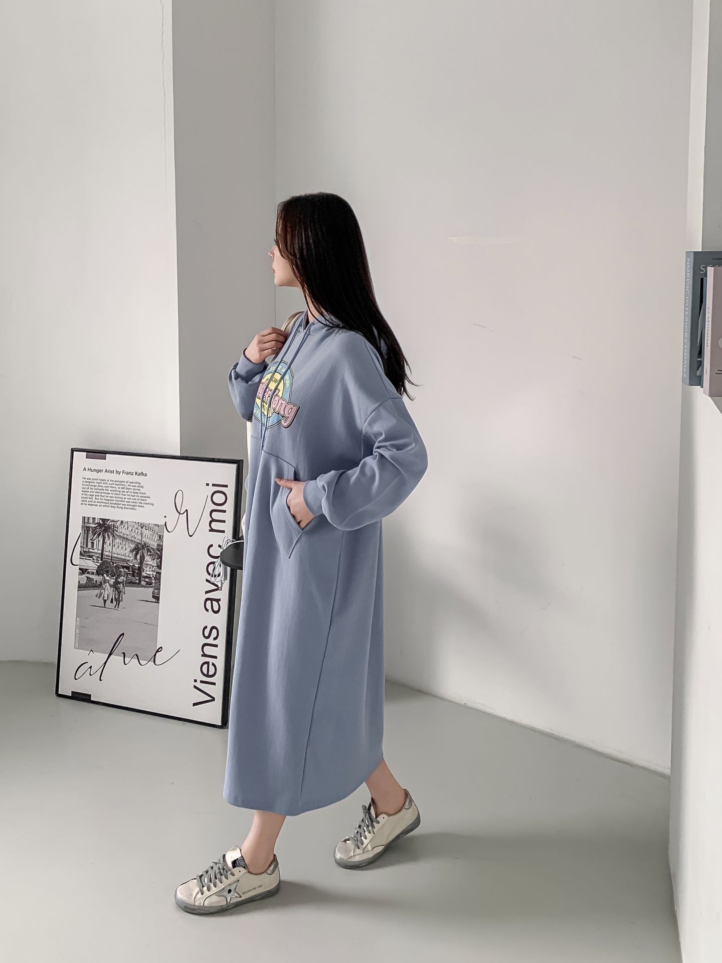 フードドローストリングオーバーサイズロングルーズ長袖ビッグカンガルーポケットプリントワンピース | 詳細画像3