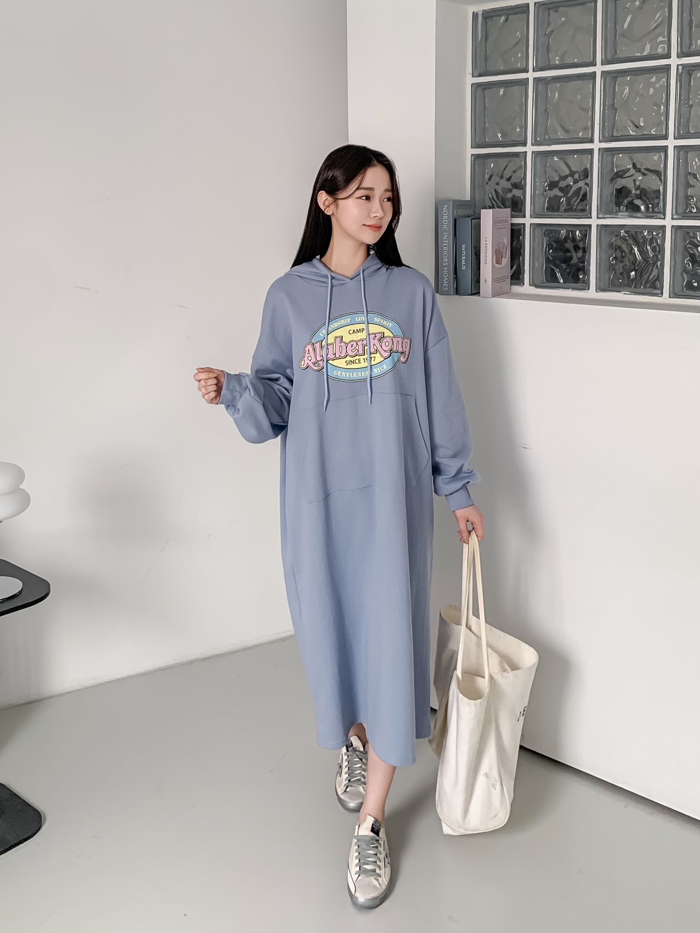 フードドローストリングオーバーサイズロングルーズ長袖ビッグカンガルーポケットプリントワンピース | 詳細画像11