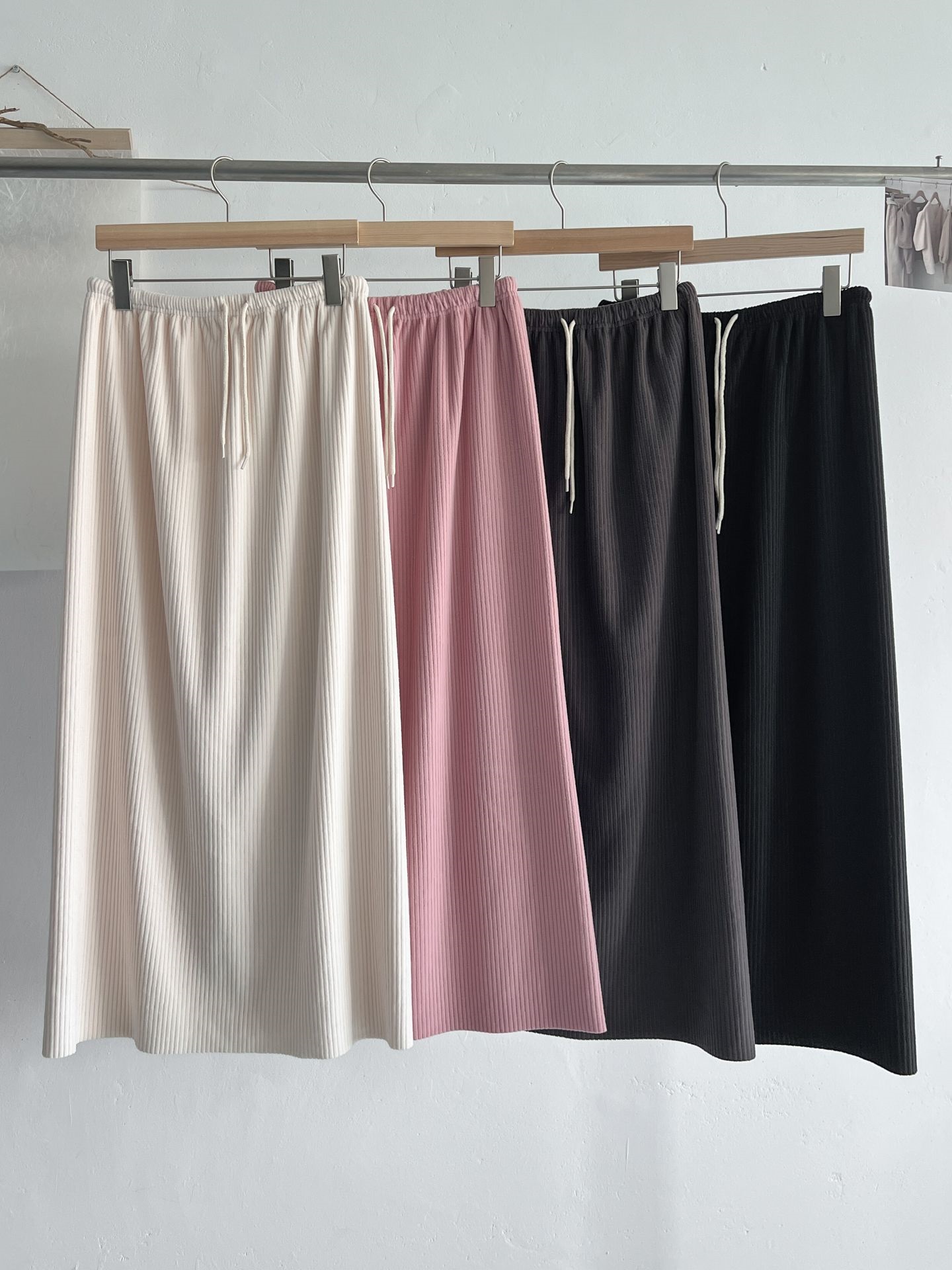 起毛リブドローストリングスリットウエストゴムロングスカート | 詳細画像9