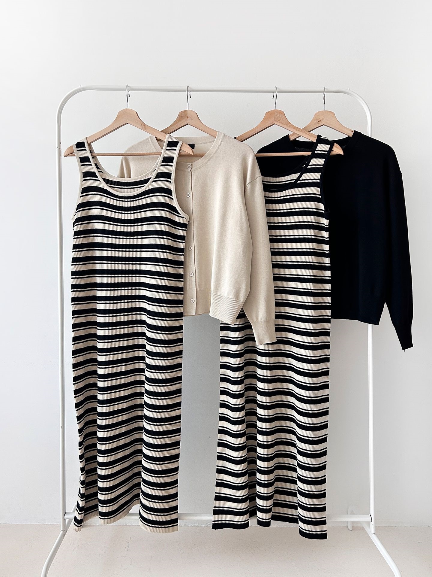 ニットラウンドネックロングボーダーワンピースカーディガンアンサンブル | 詳細画像2