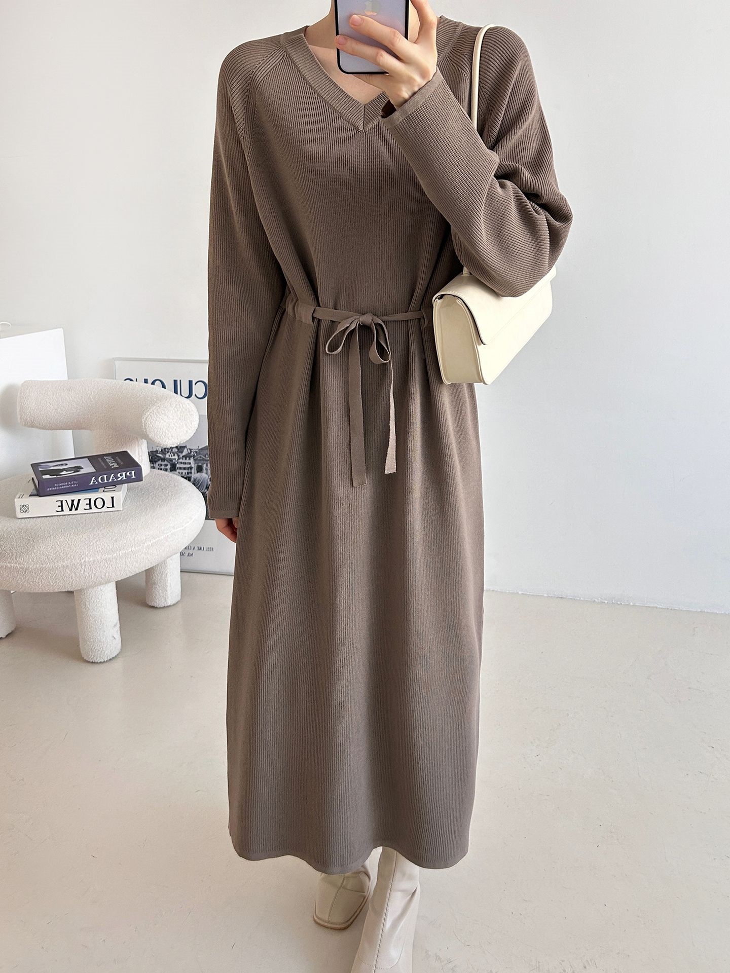ニットVネックドローストリングロング長袖ワンピース | 詳細画像8