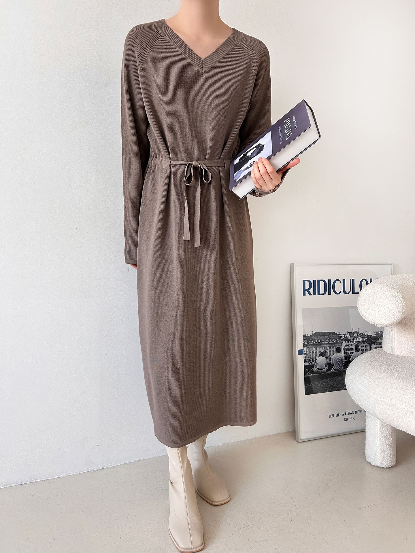 ニットVネックドローストリングロング長袖ワンピース | 詳細画像10