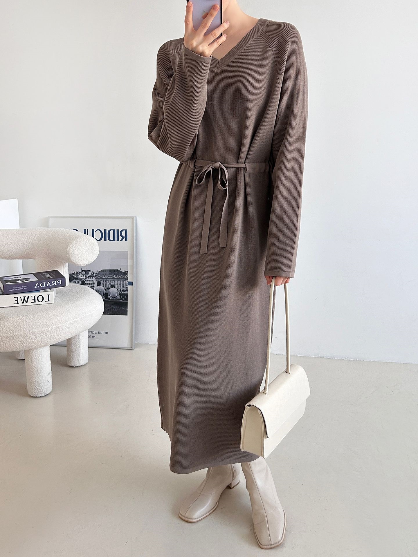 ニットVネックドローストリングロング長袖ワンピース | 詳細画像13