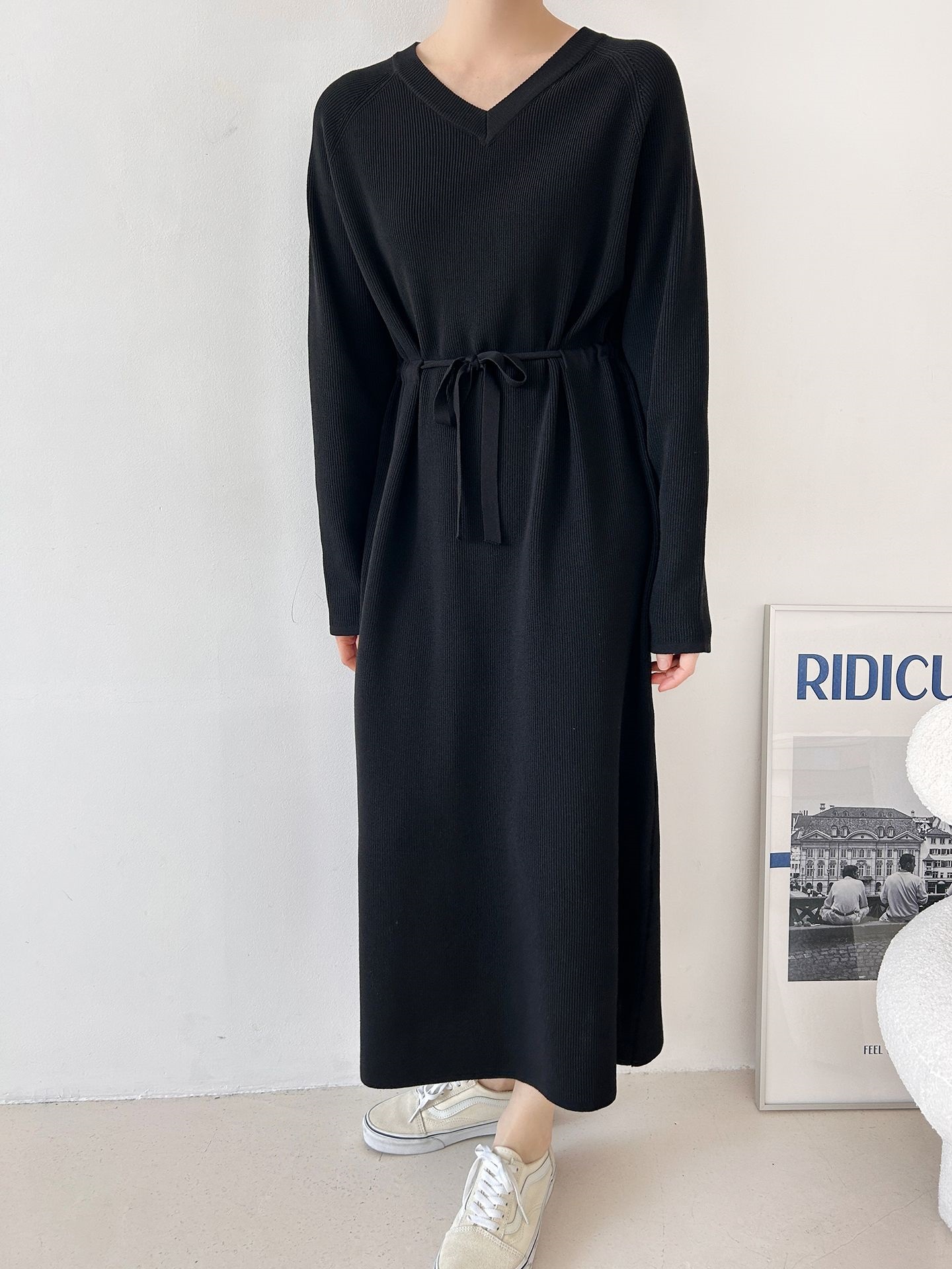 ニットVネックドローストリングロング長袖ワンピース | 詳細画像21