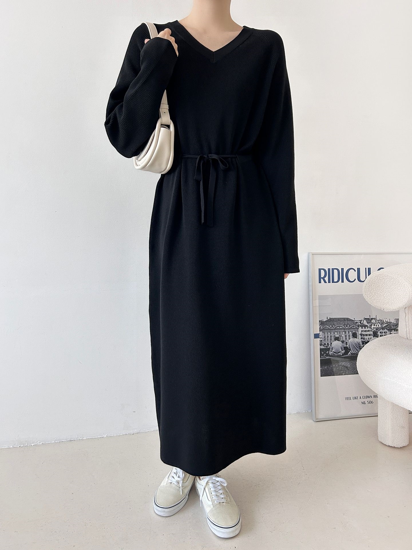 ニットVネックドローストリングロング長袖ワンピース | 詳細画像22