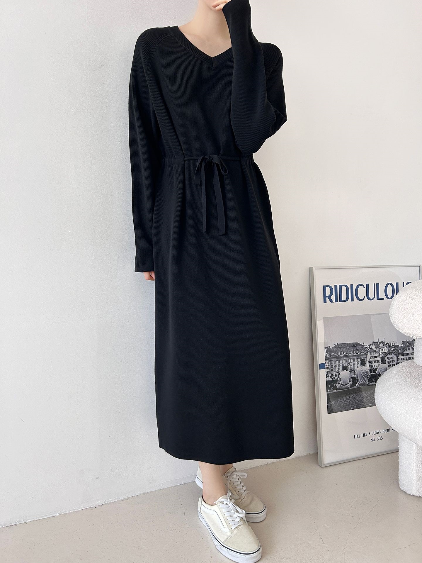 ニットVネックドローストリングロング長袖ワンピース | 詳細画像23