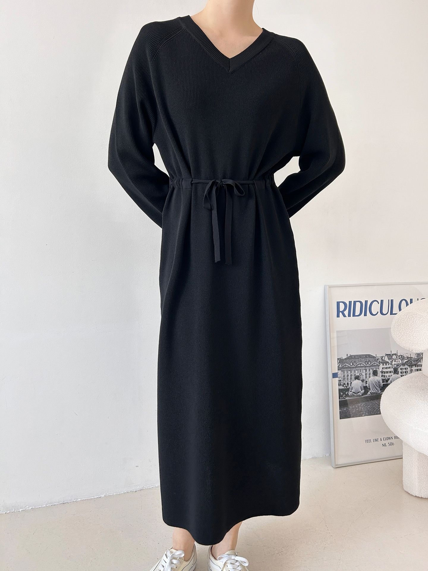 ニットVネックドローストリングロング長袖ワンピース | 詳細画像25