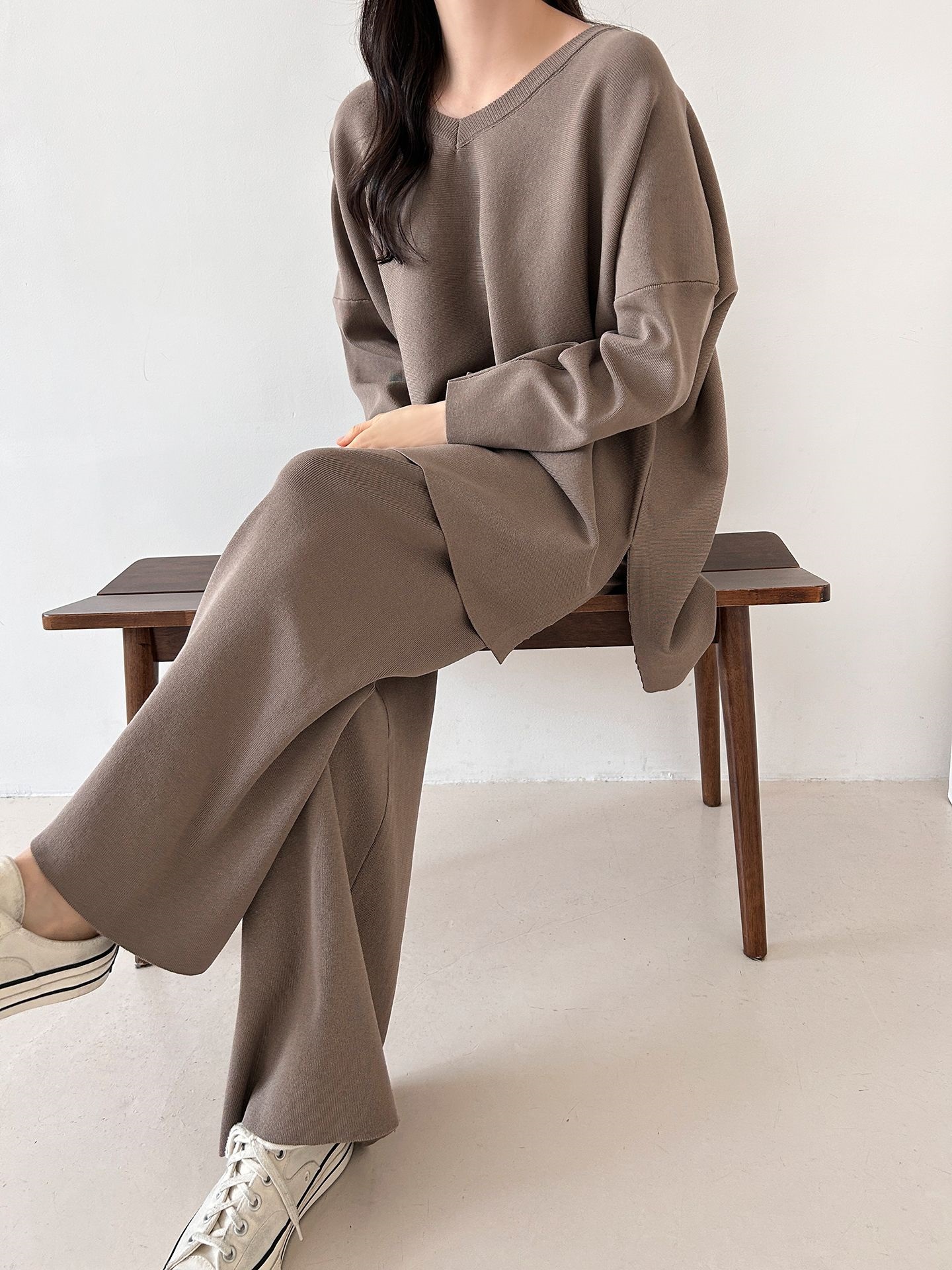 Vネックスリットベーシックウエストゴムルーズ無地セットアップパンツニット | 詳細画像11