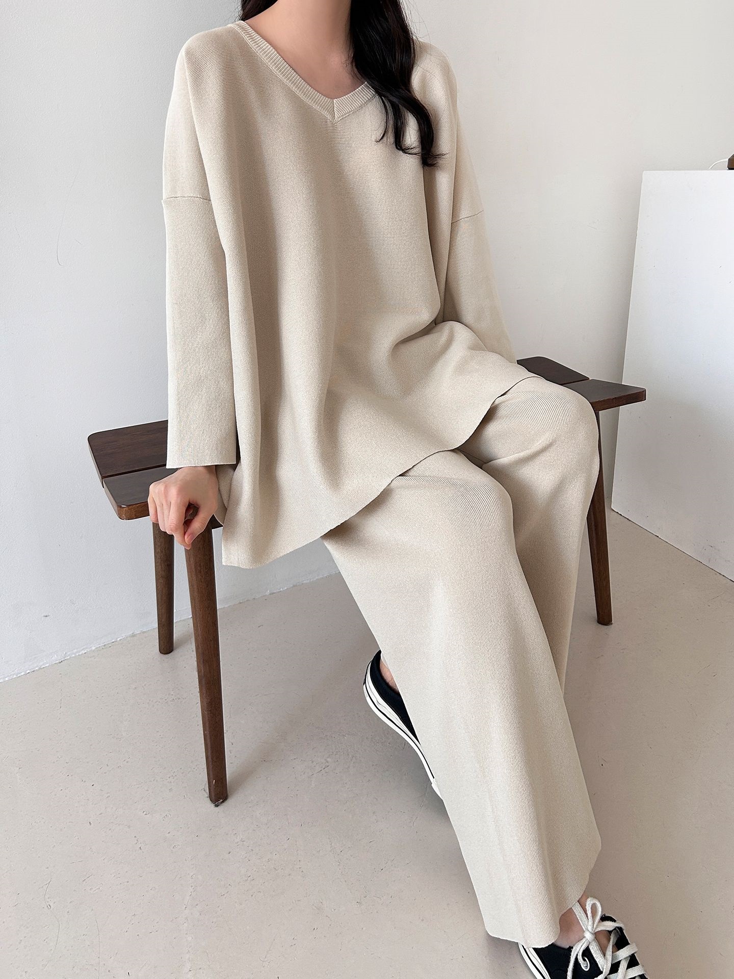 Vネックスリットベーシックウエストゴムルーズ無地セットアップパンツニット | 詳細画像21