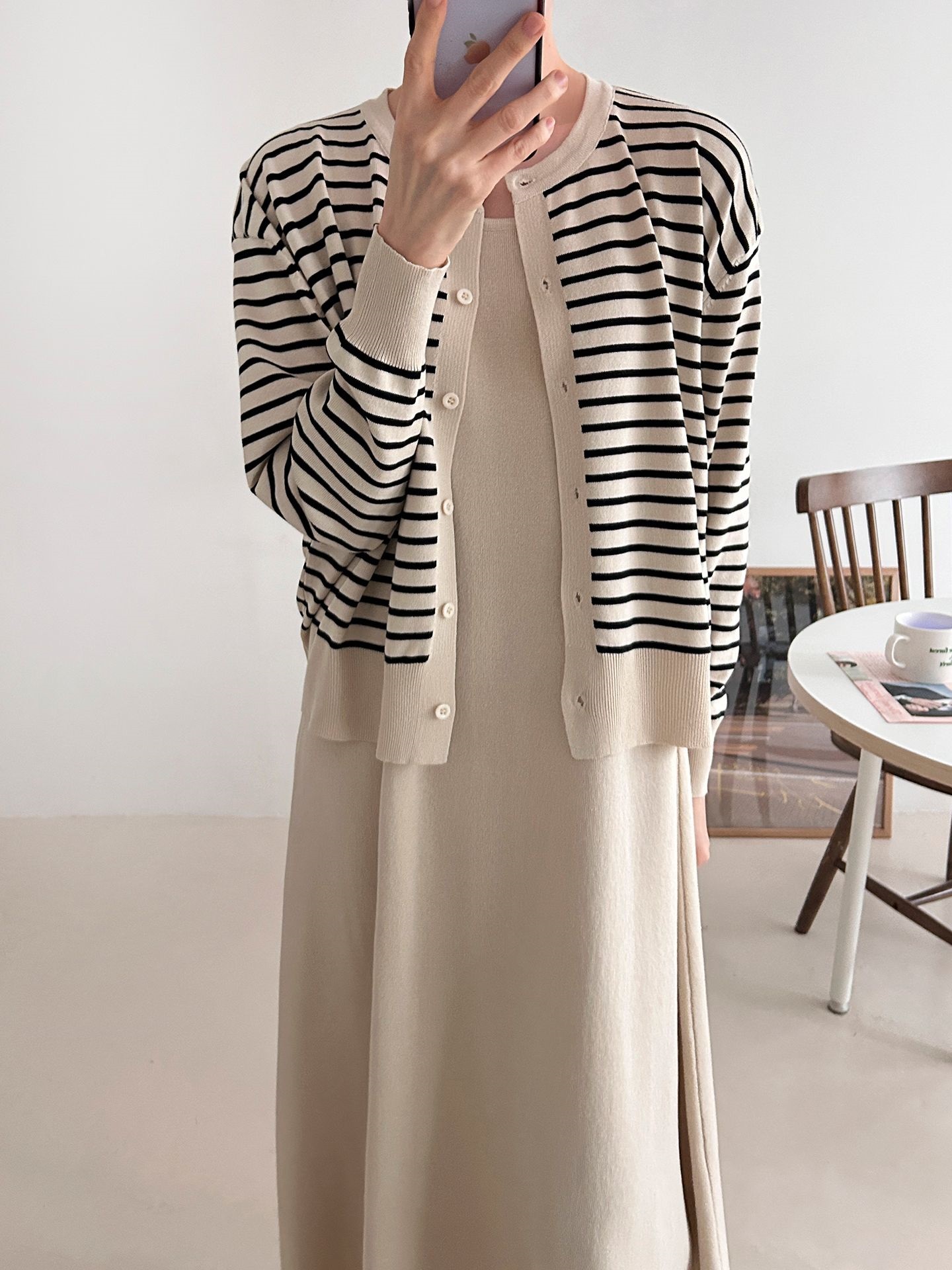 ラウンドネックロングボーダーワンピースカーディガンアンサンブル | 詳細画像19