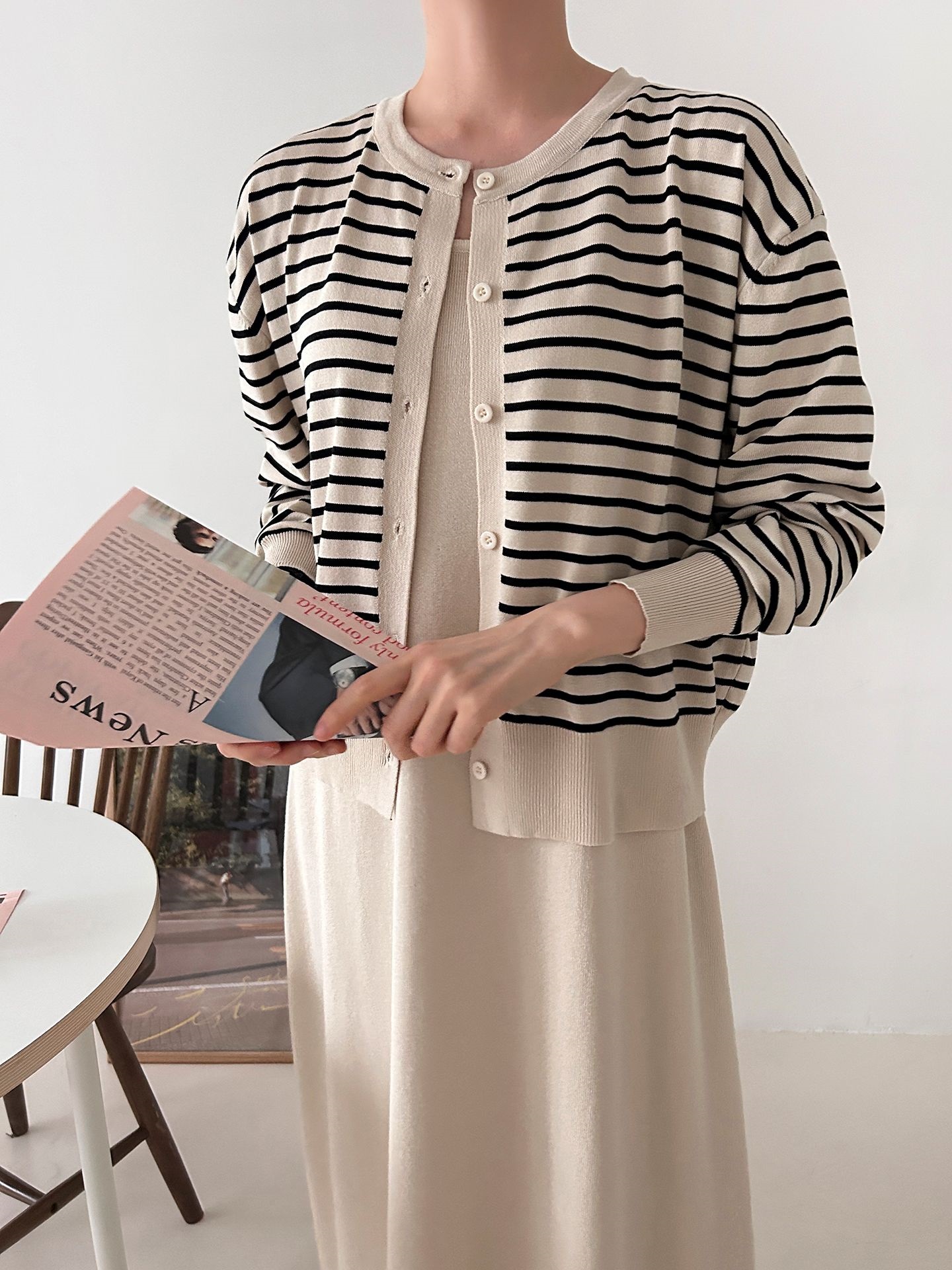 ラウンドネックロングボーダーワンピースカーディガンアンサンブル | 詳細画像23