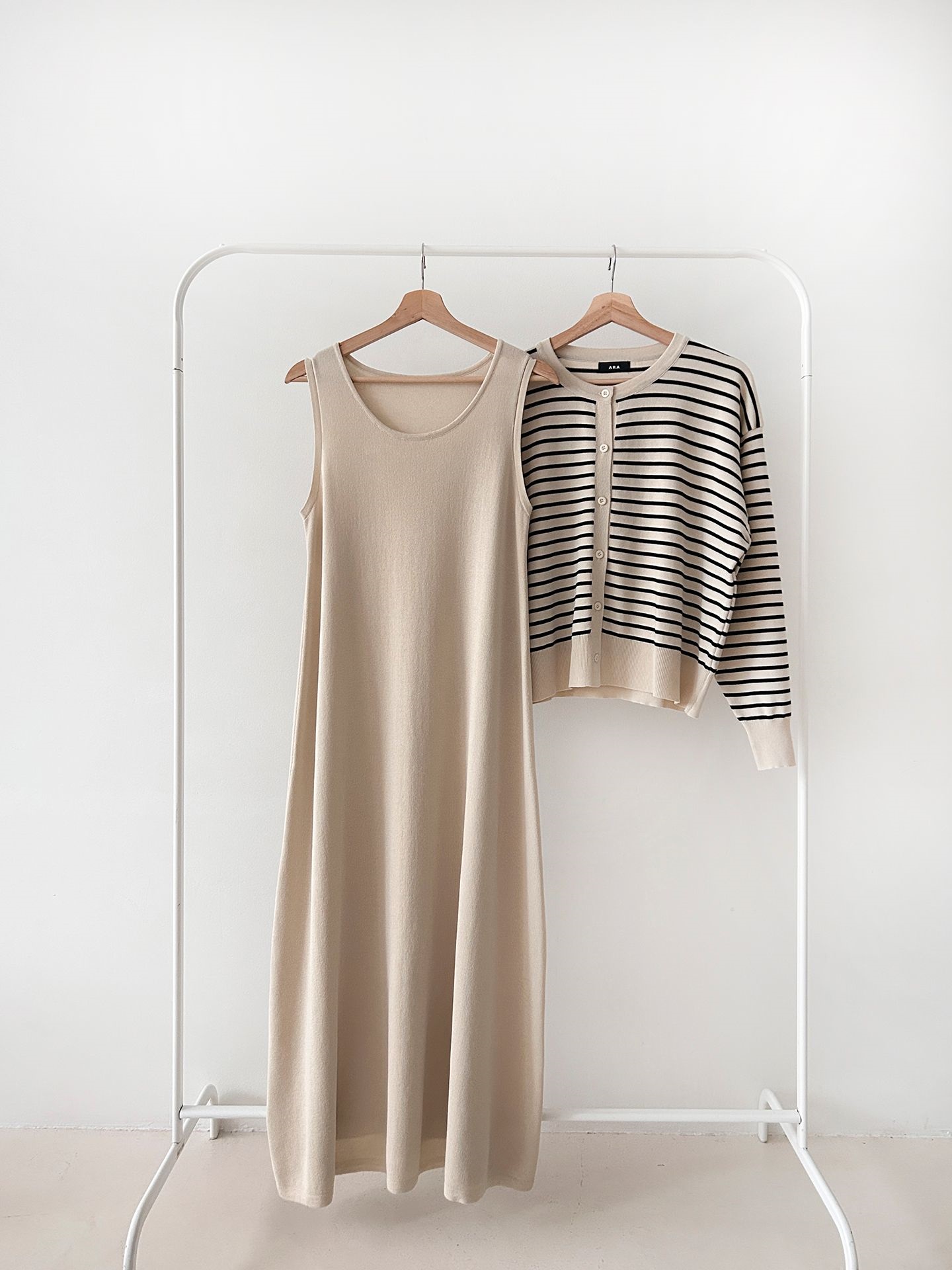 ラウンドネックロングボーダーワンピースカーディガンアンサンブル | 詳細画像29