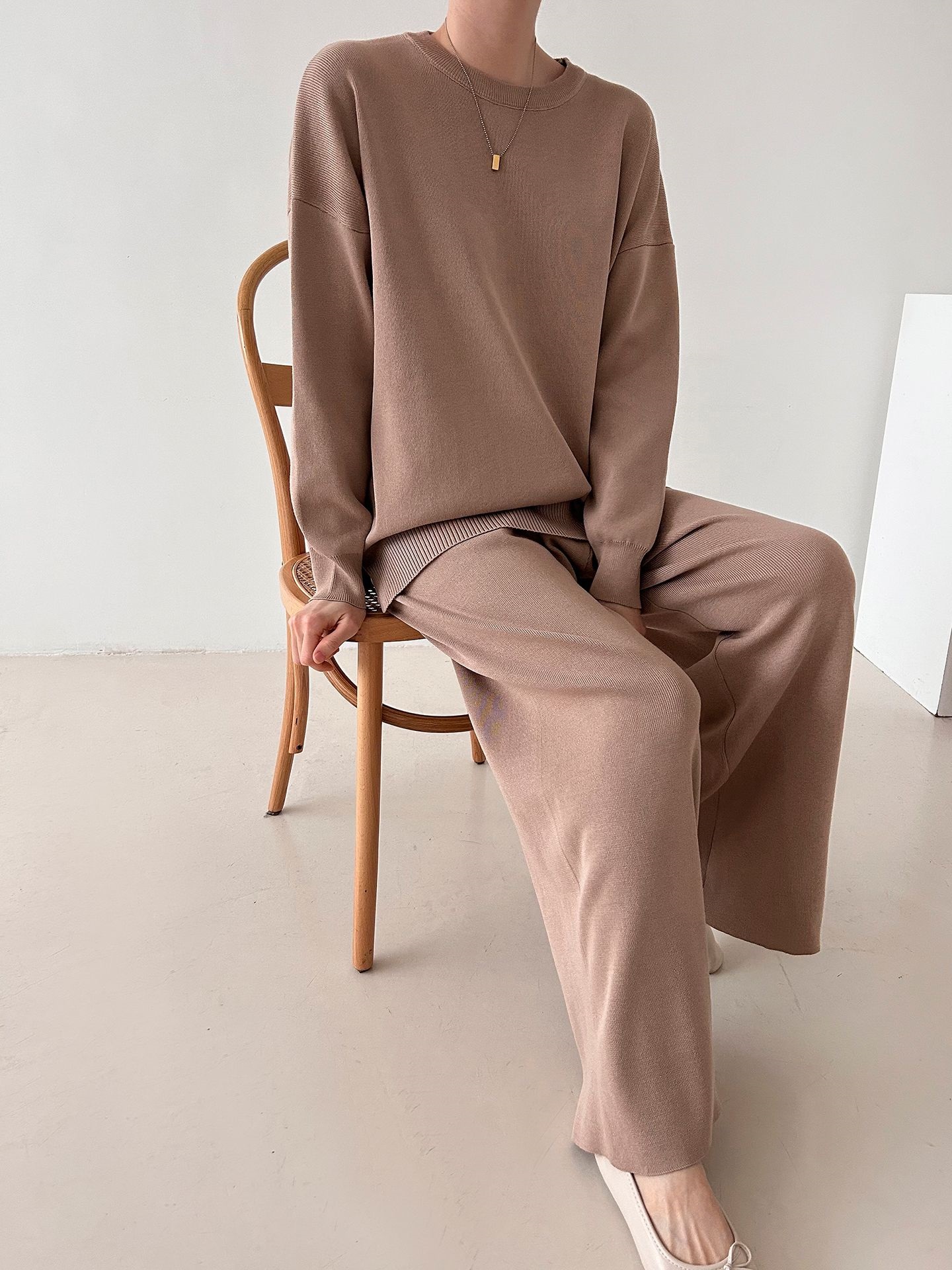 ラウンドネックドローストリングスリットウエストゴムルーズセットアップパンツニット | 詳細画像11